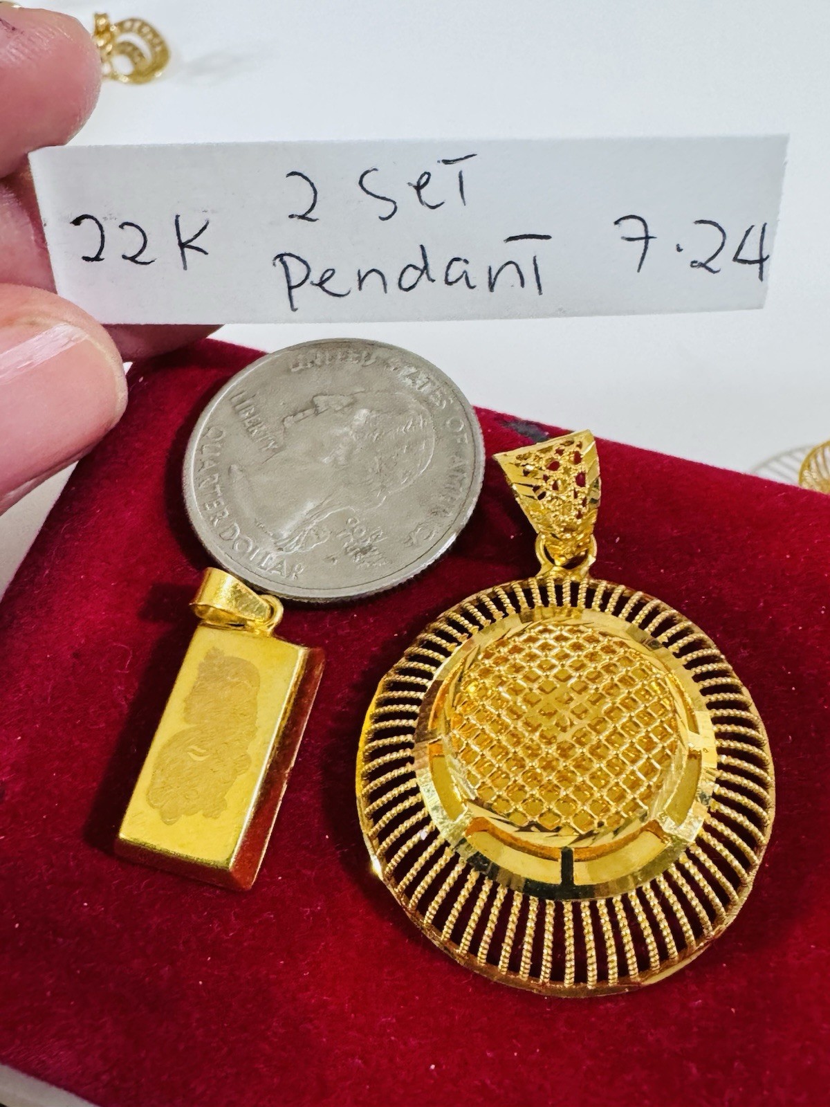 22K 916 22C Real Gold Two Set of Pendant 1 x Bar & 1x Round 7.24g