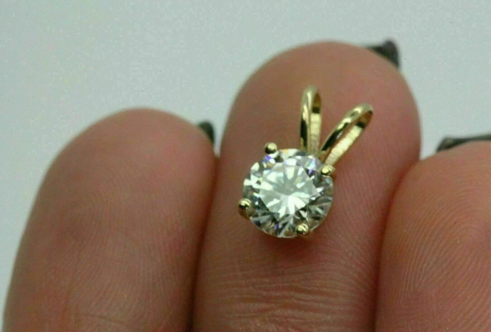 1.00Ct Round Cut Lab-Created Moissanite Pendant 14k Yellow Gold Plated