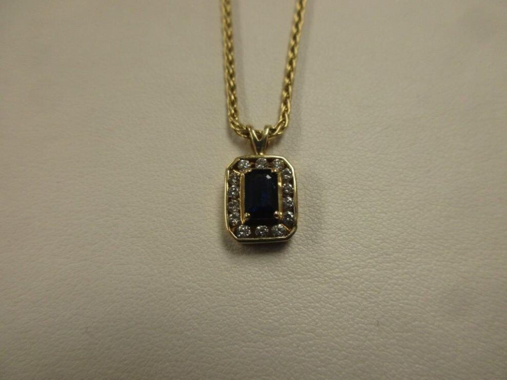 14k yellow gold sapphire and diamond pendant on 18″ 1 1/2 mm round chain