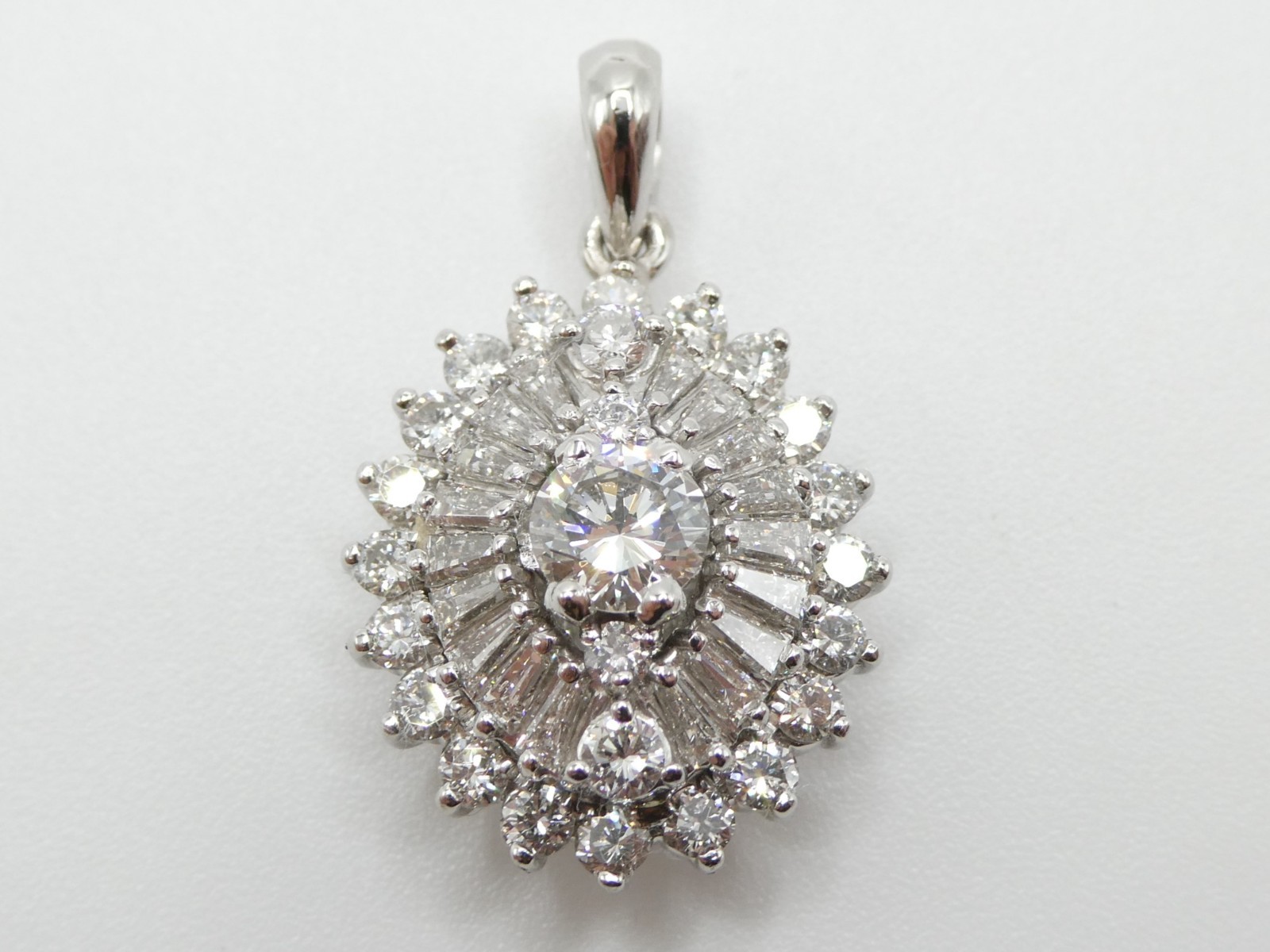 Pt900 Platinum 1.65ctw Diamond Ballerina Cluster Pendant Vintage Retro 7.4g