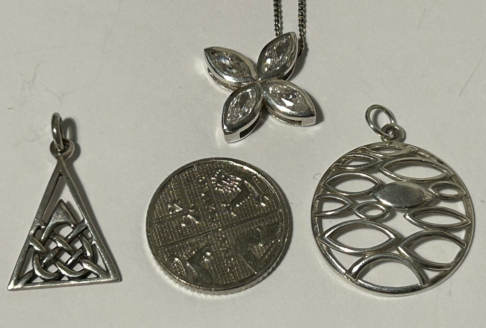46cm/18” Sterling Silver Necklace with 3 Different Sterling Silver pendants (6g)