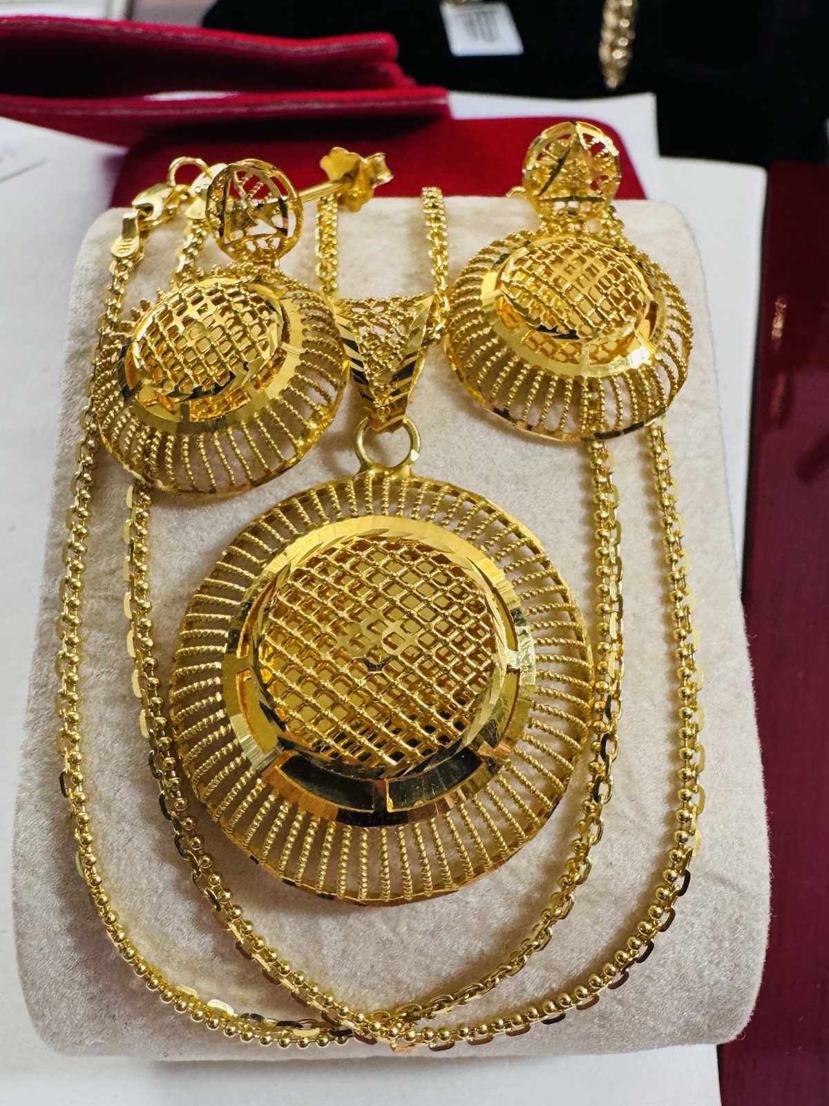 WOMENS 22K 22C 916 Real Gold 20” long Round Set Earrings Necklace 14.9g 2.2mm