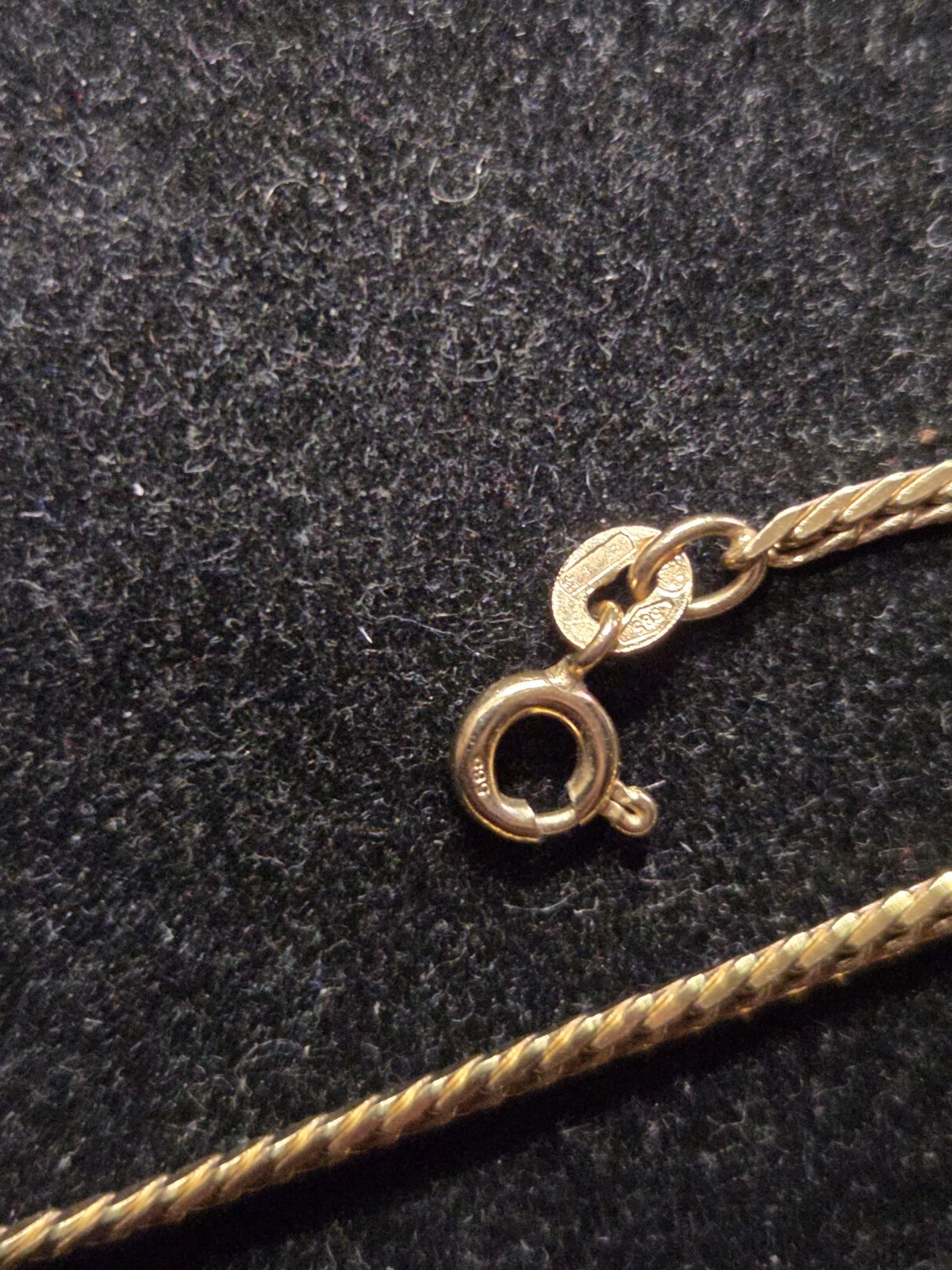 14KT GOLD CUBAN LINK CHAIN 2.2MM 13.3 GRAMS 23.5″