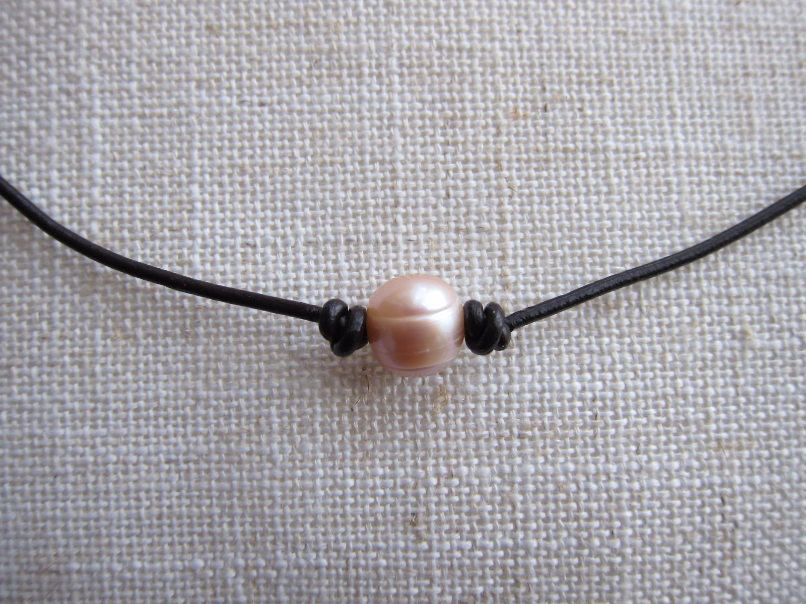 Freshwater Cultured Pearl on Leather Cord Necklace – All Occasions. UNISEX.