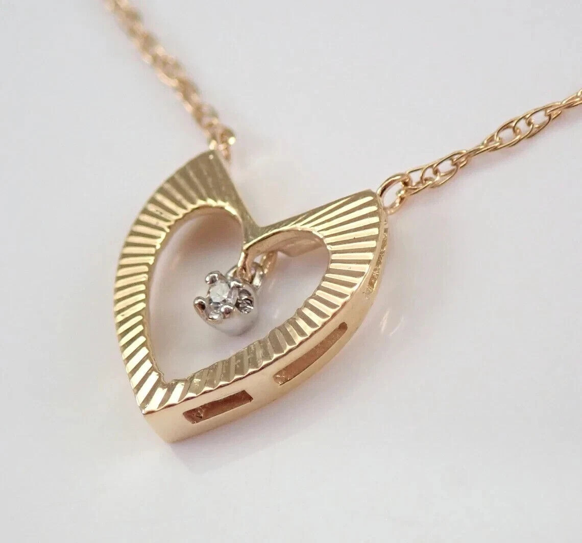 0.10Ct Round Cut Diamond Antique Heart Pendant 14K Yellow Gold Plated