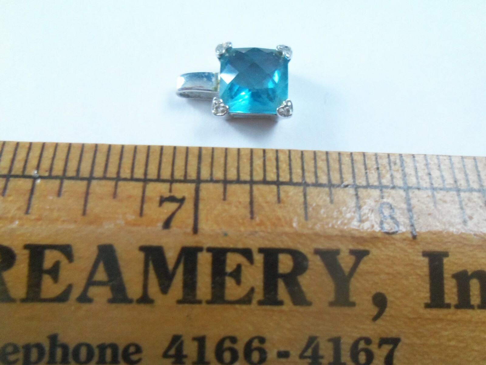 925 Silver pendant with light blue stone! Very pretty!