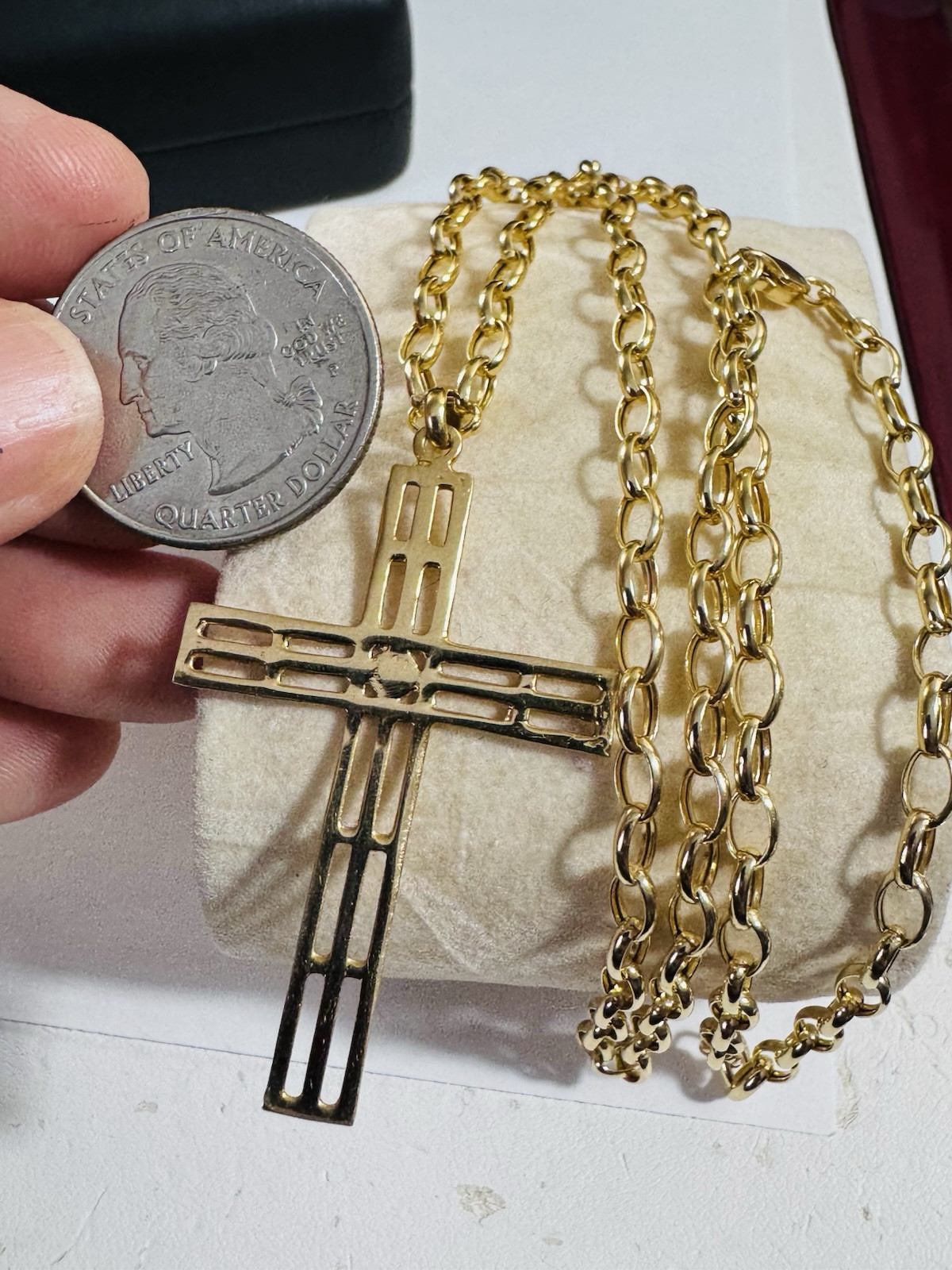 18K 750 Fine Yellow Gold Set Cross Necklace 19.5/20” Long 6.5g 3.8mm WOMENS