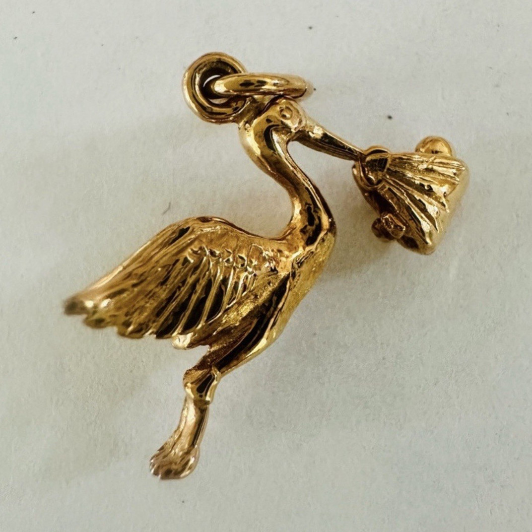 14K Yellow Gold Bird Charm Pendant, Signed, No Stone, Animals & Insects Theme