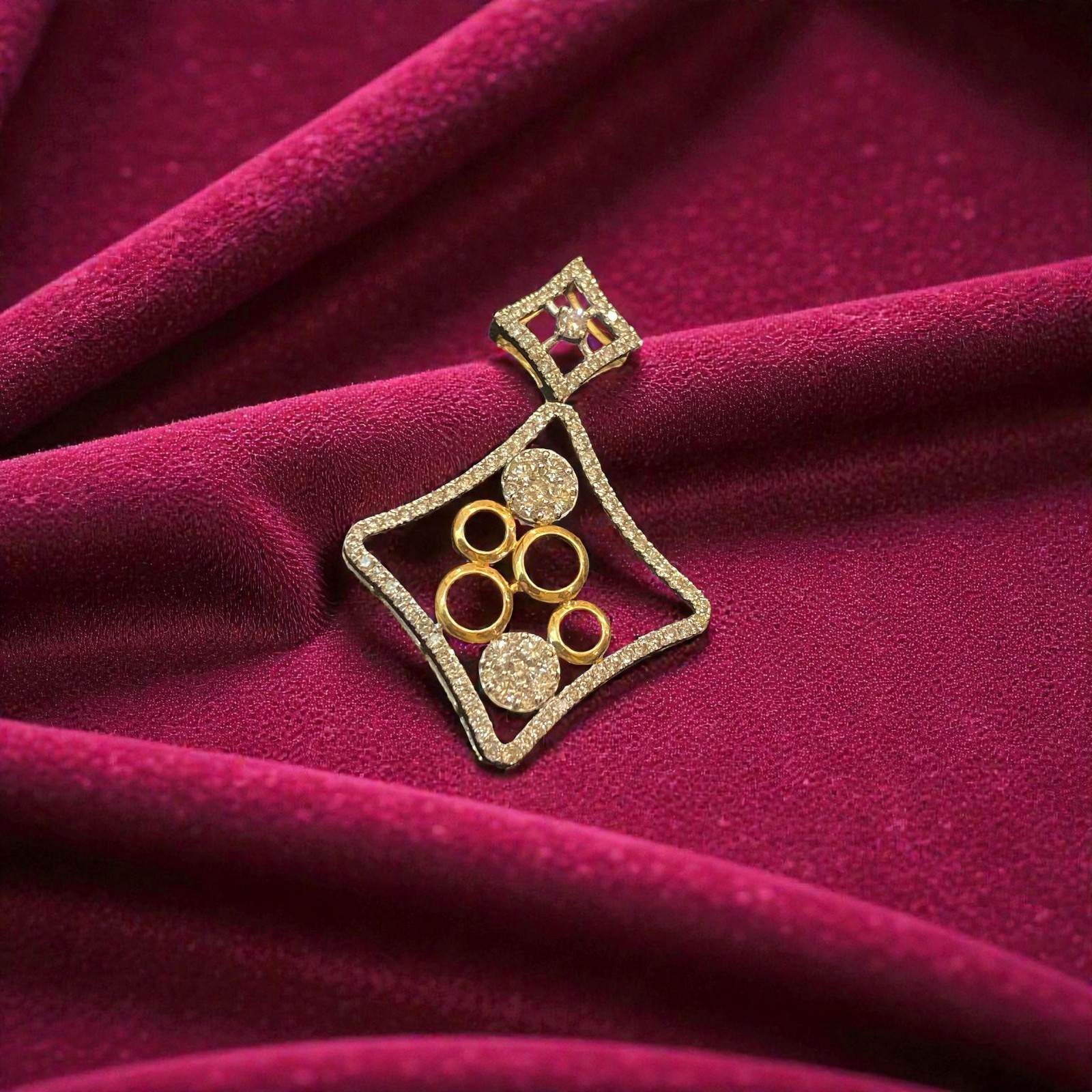 Exquisite 1.22 TCW Round Brilliant Cut Natural Diamonds Pendant in 14K Rose Gold