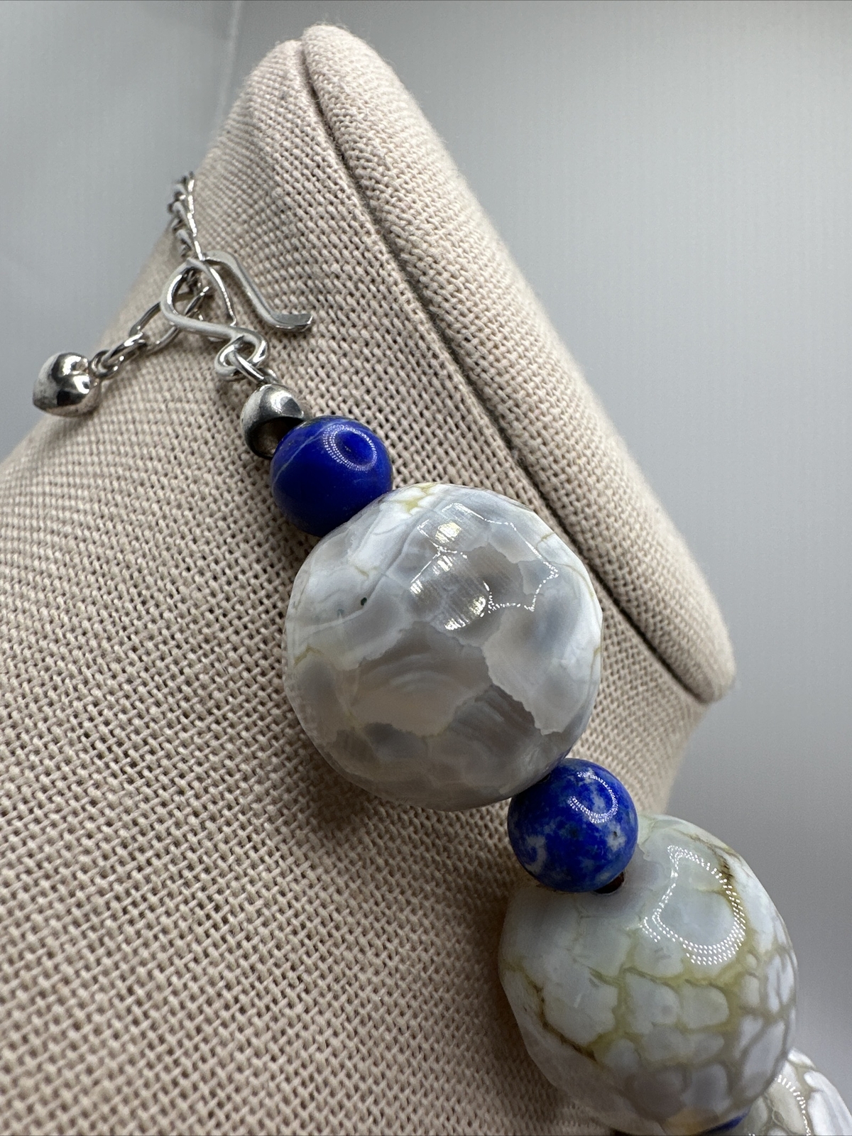 Mine Finds By Jay King Beautiful Cracked Agate & Lapis Lazuli Beaded Necklace
