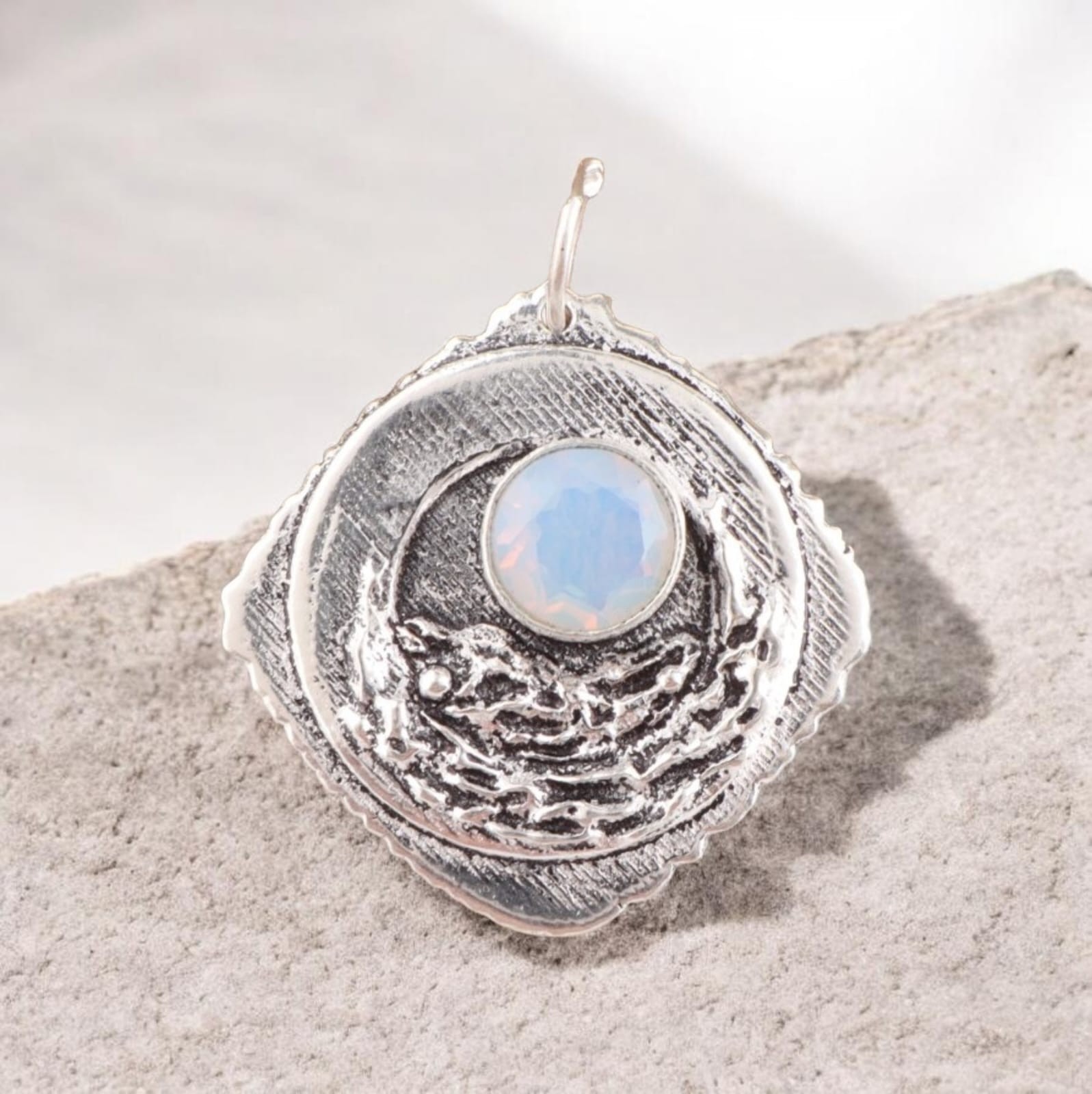 Pend. 925 Sterling Silver Natural Opal Enamel Round Engraved Party