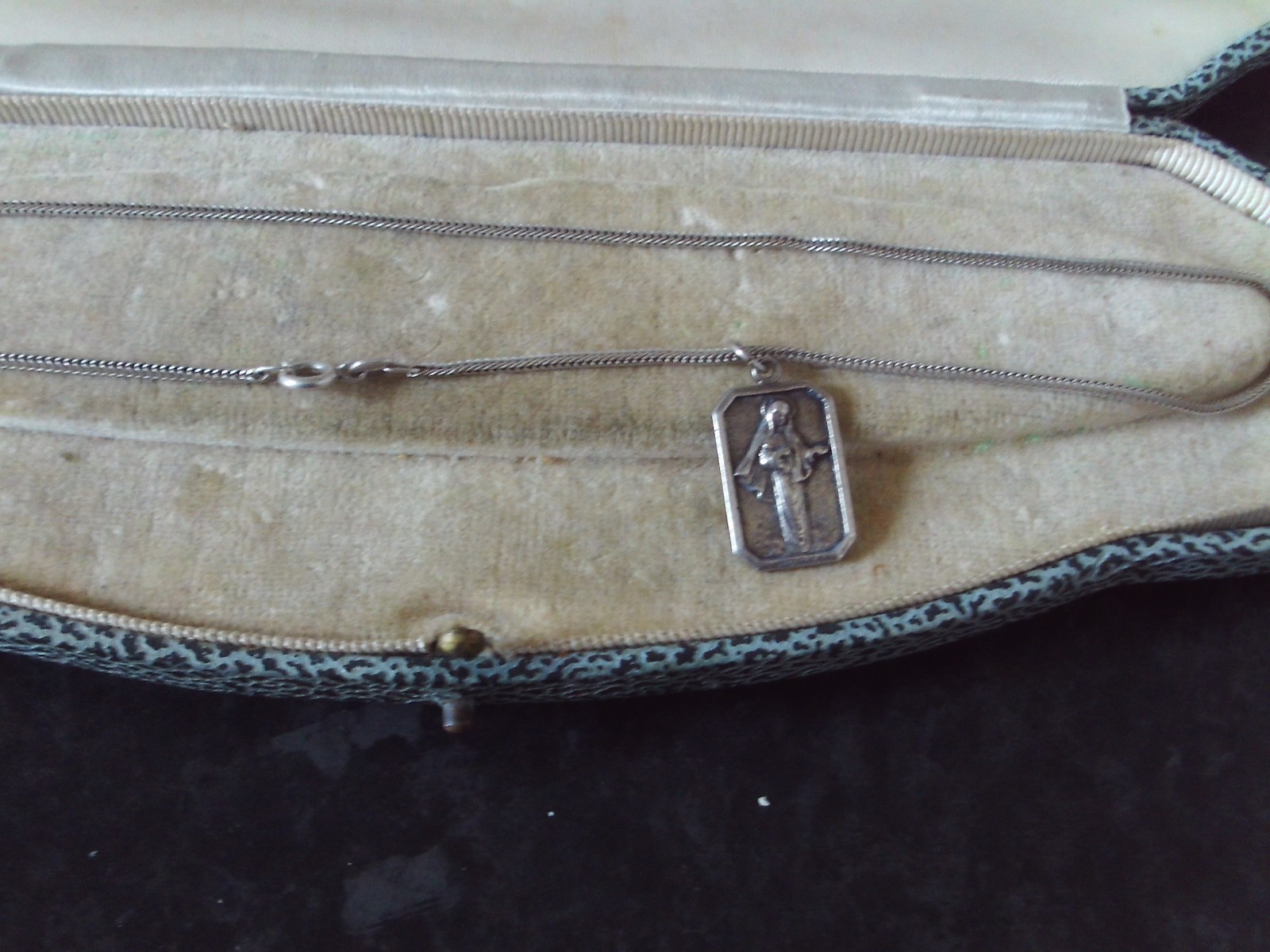 925 silver chain 15″ 2 mm width with silver white metal religious pendant