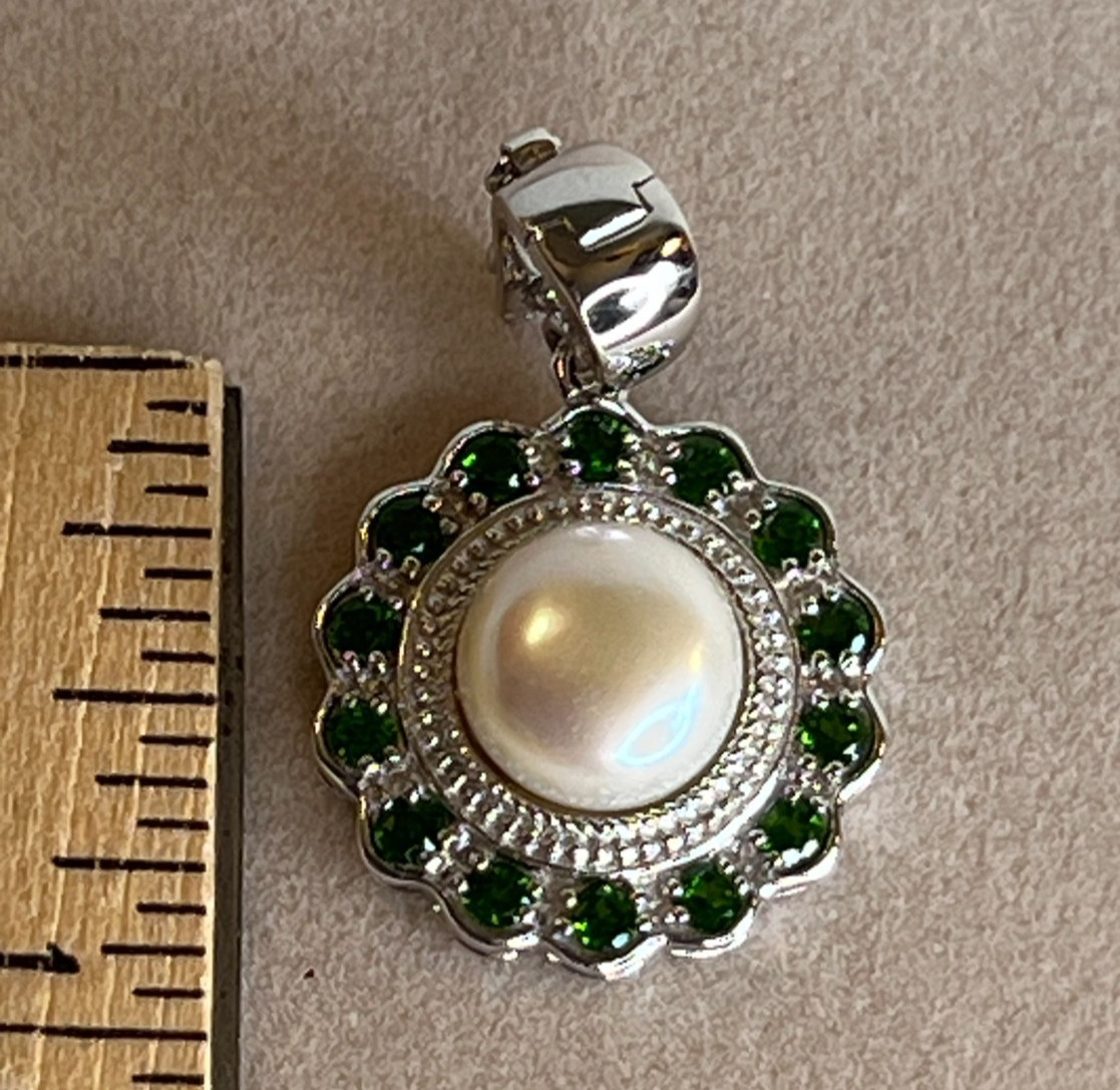 11-11.5mm white cultured pearl w chrome diopside 1.20ctw silver enhancer NEW