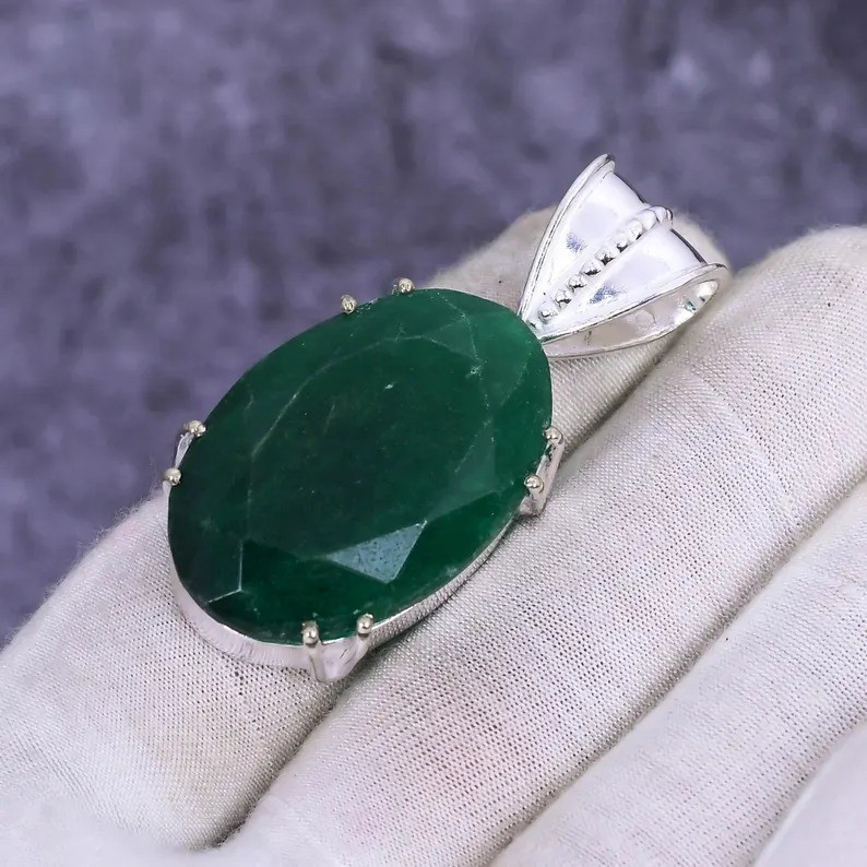 Emerald Oval Gemstone Pendant 925 Sterling Silver Handmade Jewelry For Gift