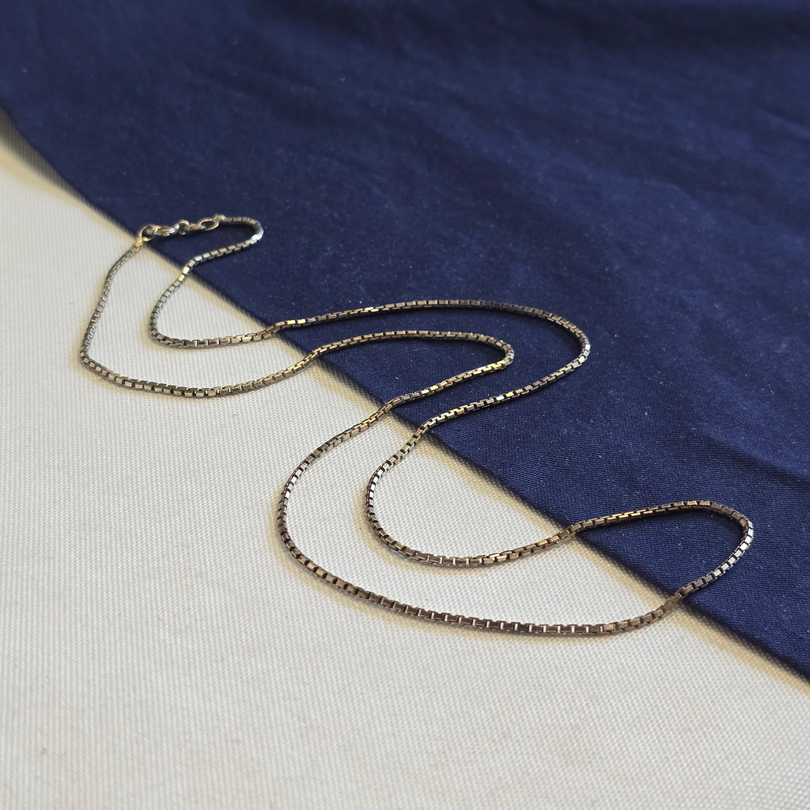 Sterling Silver Necklace 6.72g Fine Jewelry 23.5″ Box Chain Spring Ring