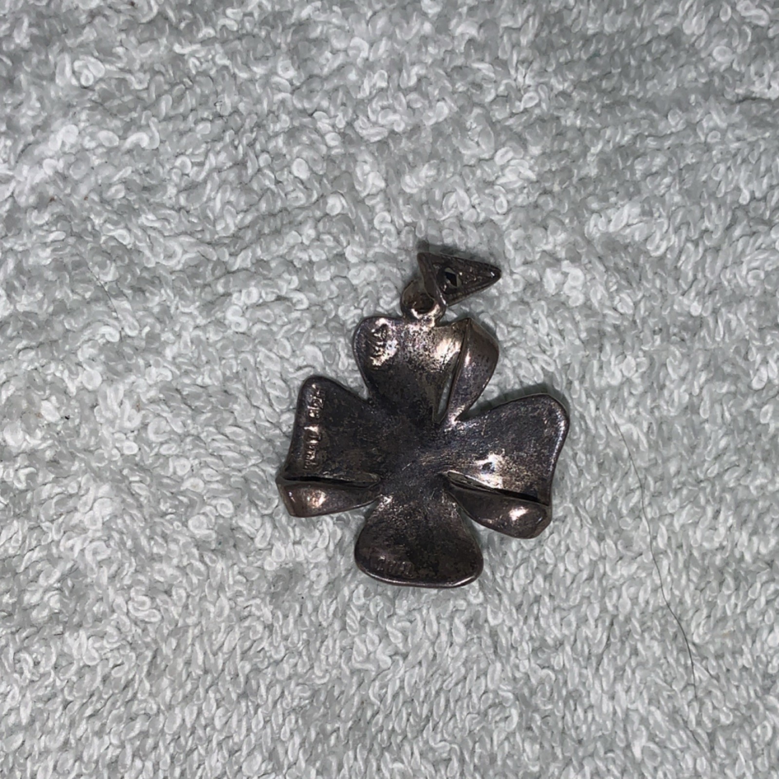 VTG 925 Sterling Silver Charm Pendant Clover with White Round Pearl Center