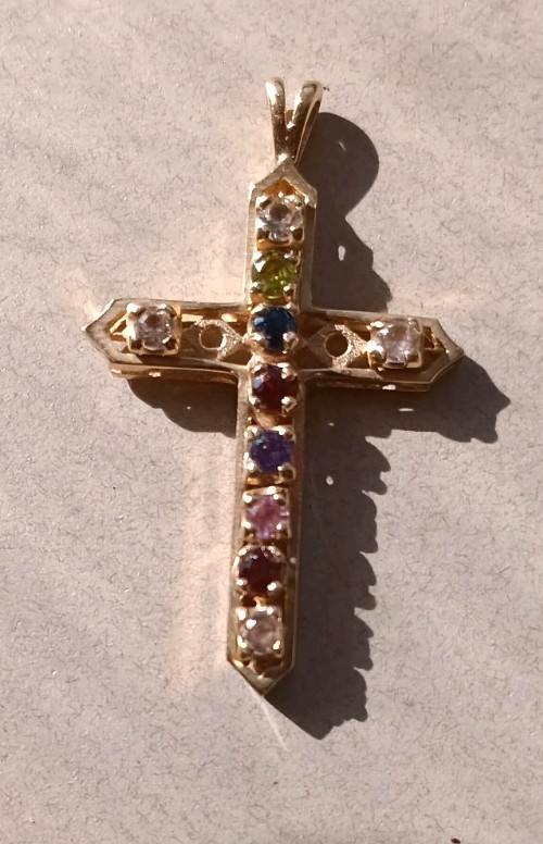 14k stone cross , not scrap