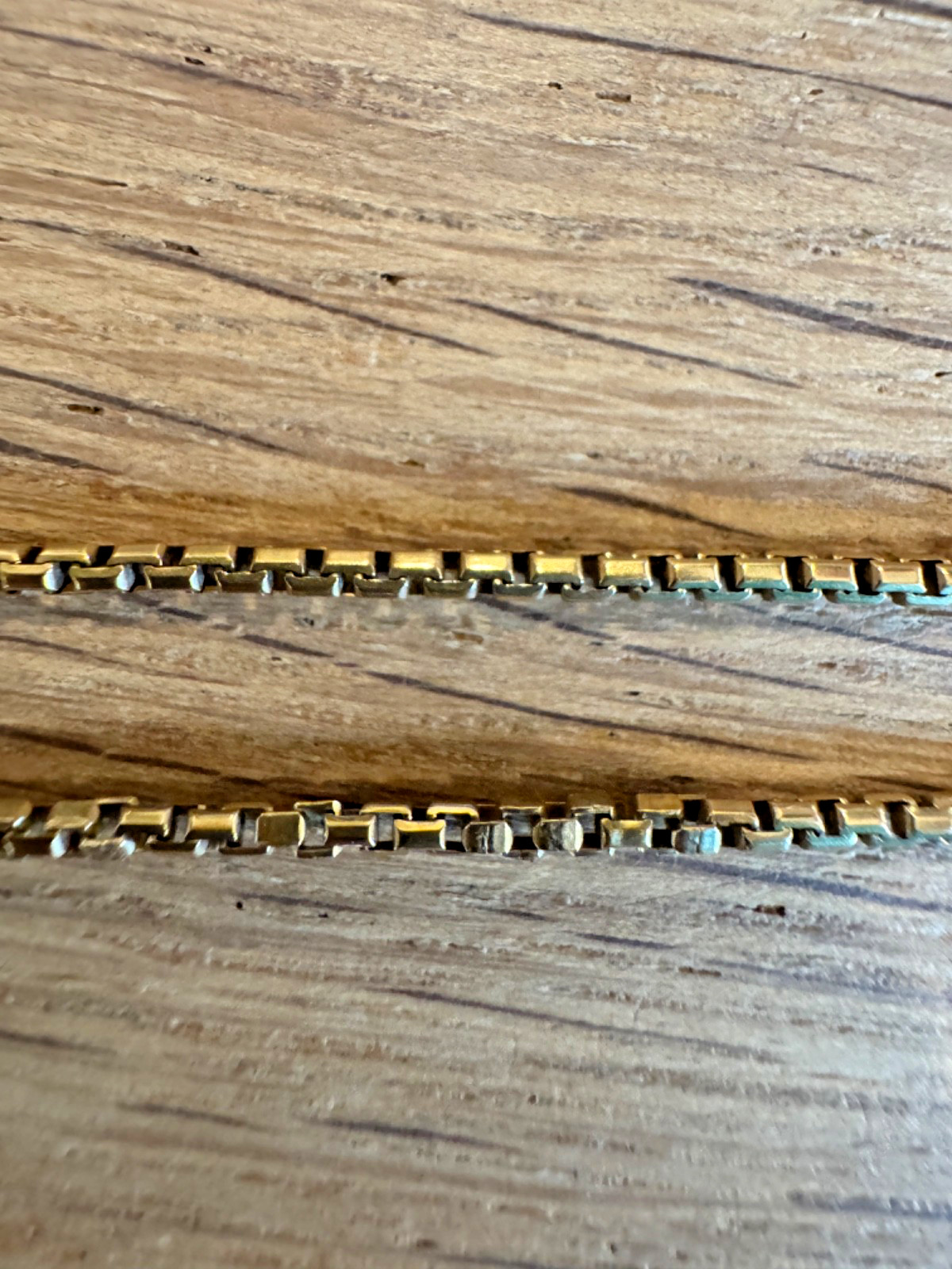 Vintage 18K Yellow Gold Box Chain 20.5″ length, 1.5mm thick, 6.76 grams, Solid