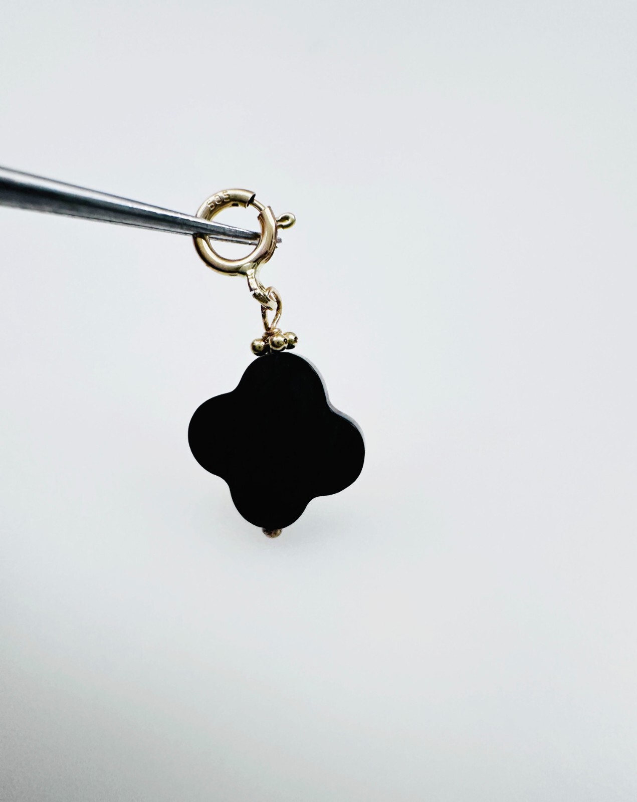 14K Solid Yellow Gold Black MOP Clover Flower Small Charm Pendant w/Spring Clasp