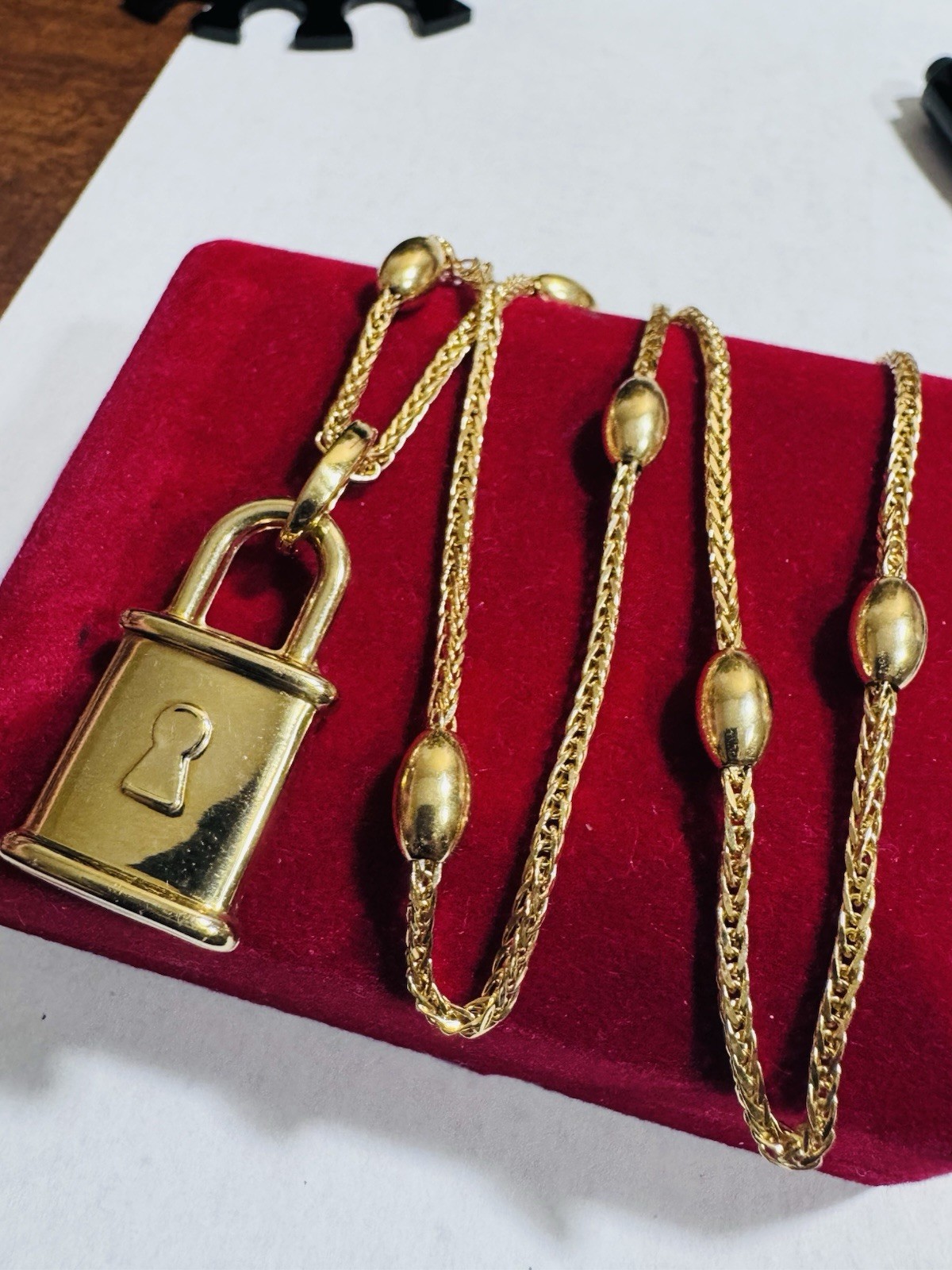 RARE 18K 750 Genuine Gold Oval Chain Padlock Necklace 17.6”/18” Long 9.6g 2.2mm