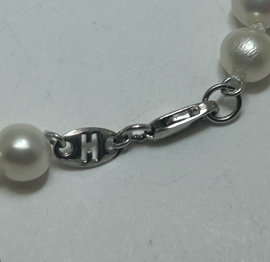 Honora White graduated Cultured Pearl Necklace.