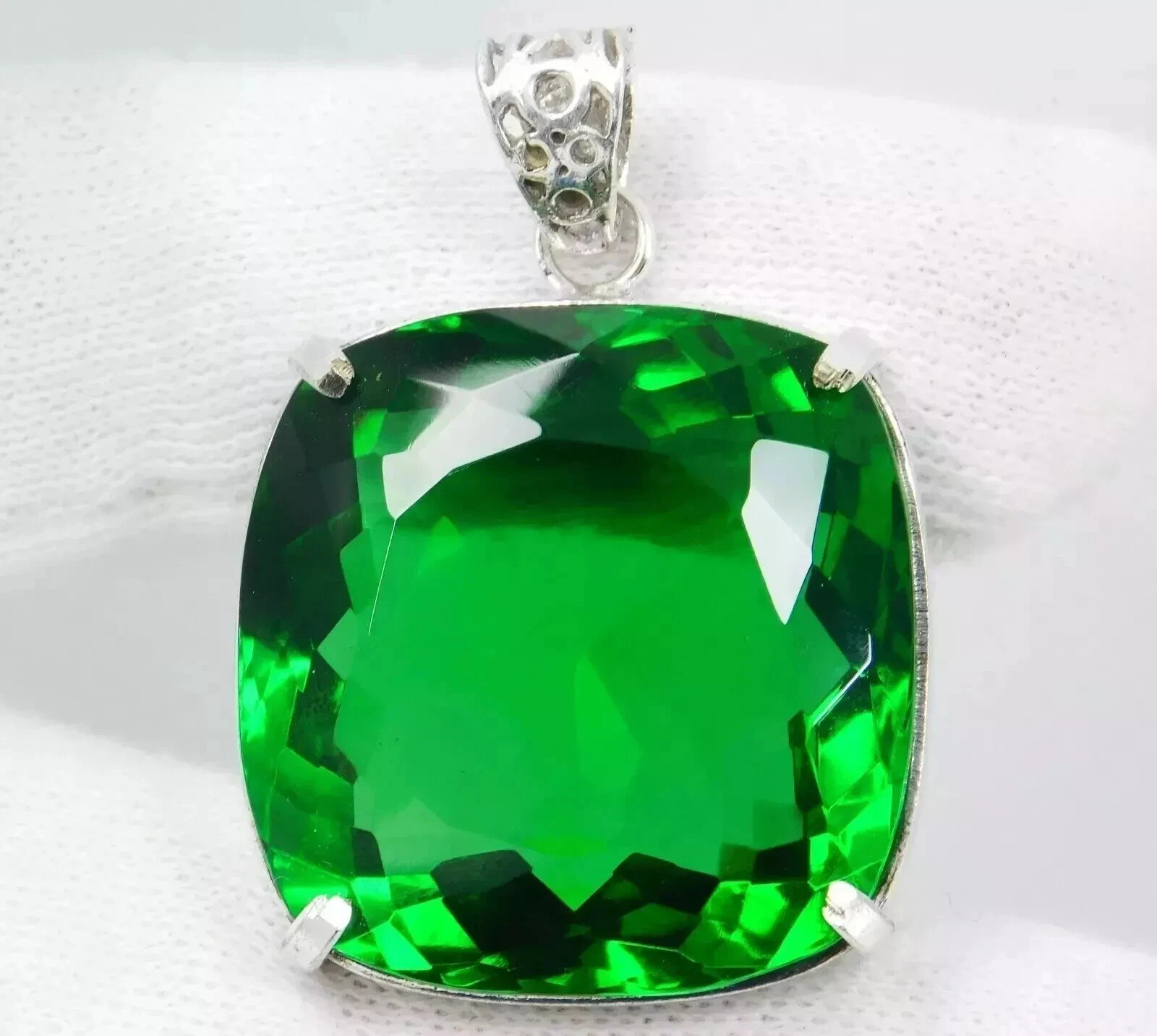 Natural 90.20 Ct+ Tsavorite Garnet Certified 925 Solid Silver Pendant Gemstone