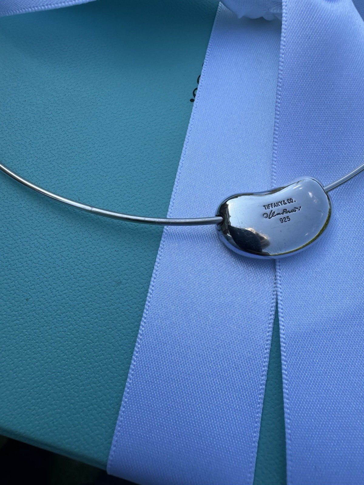 Tiffany & Co. Elsa Peretti Large 26mm Bean In silver On A Silver Choker Uk Assay