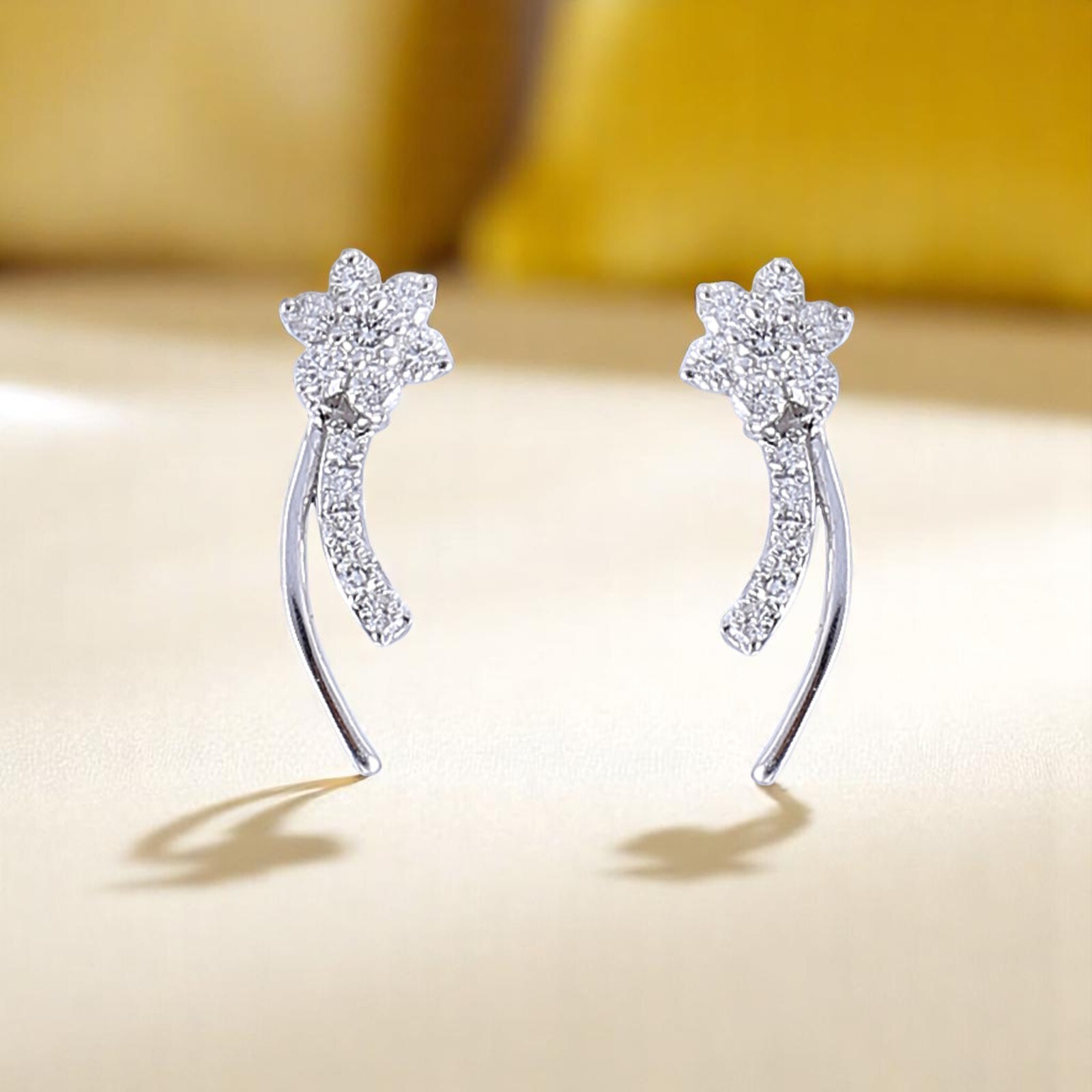 0.75 Cts F/VS1 Round Brilliant Diamonds Starlit Pendant Earrings Set in 14K Gold