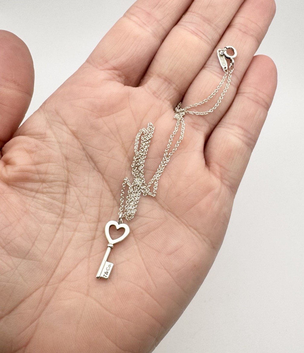 Iconic Tiffany & Co. Sterling Silver .925 Mini Heart Key Pendant Necklace 16″