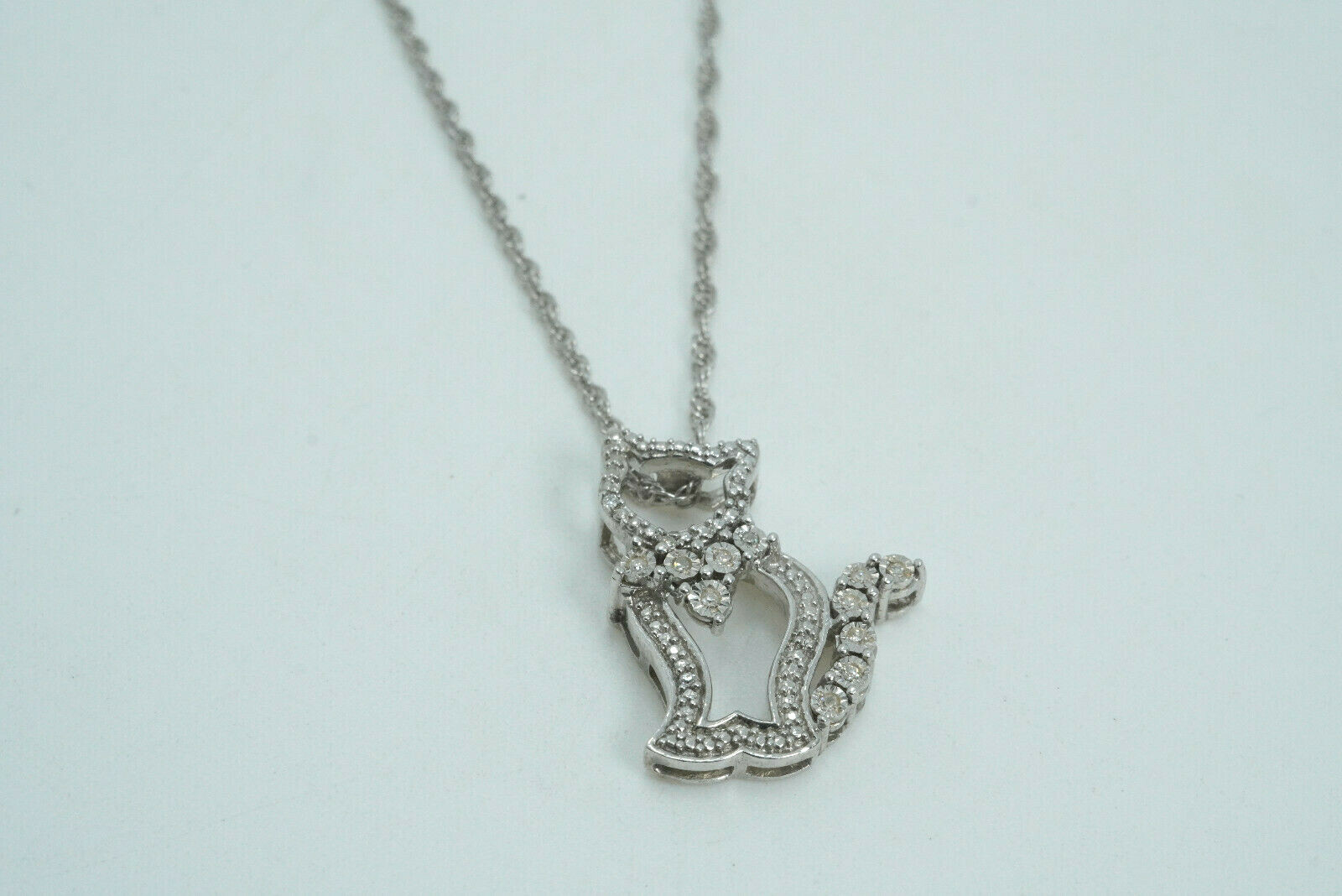 Sterling Silver & CZ Kitty Cat on 18″ Rope Chain Signed DM