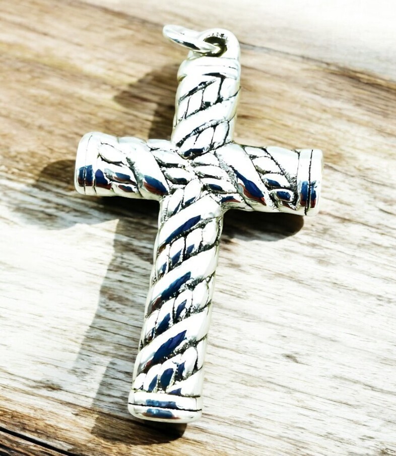 925 Silver, Light Weight Cross Pendant – Chain Sold Separate – 1444