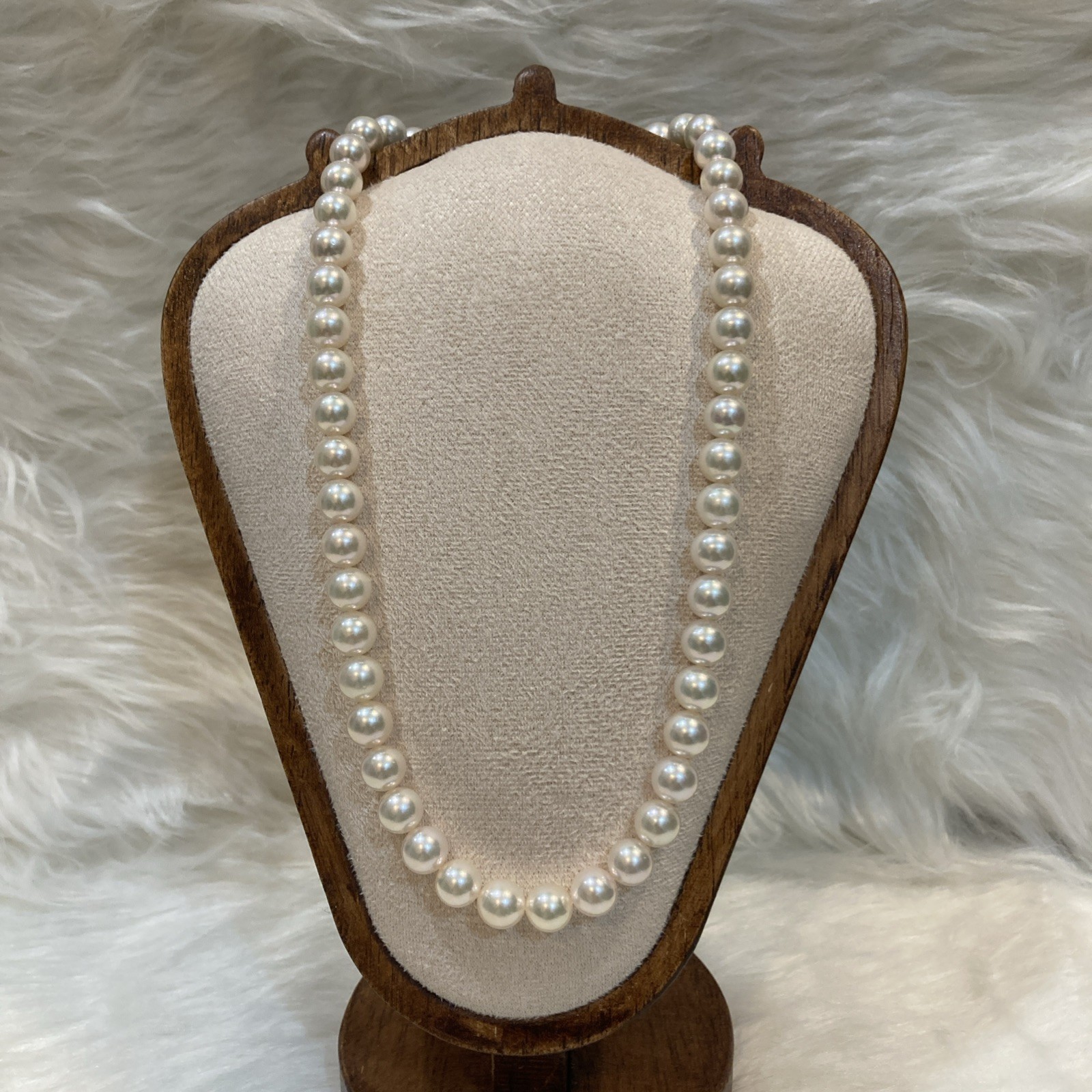 Japanese Akoya Pearl Necklace 8-8.5mm High Luster Near Round White 43.5cm 17in