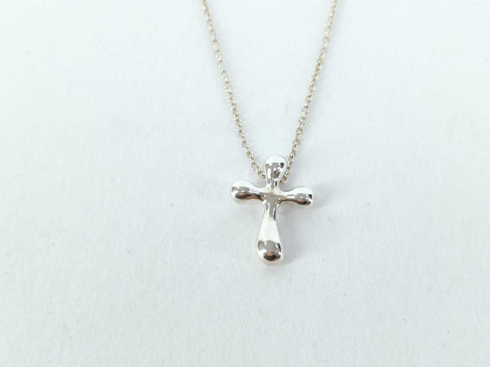 Tiffany & Co.Small Cross Pendant Necklace Elsa Peretti Sterling Silver 925 NoBox