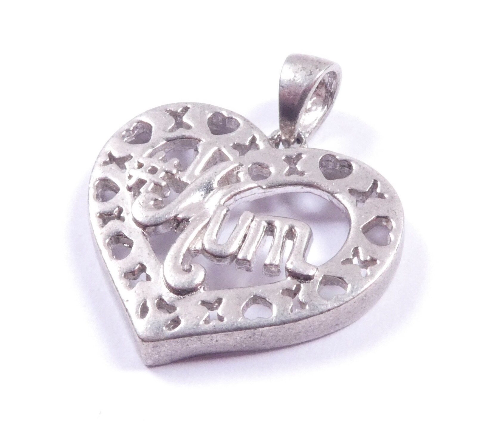 Mum Love Heart Pendant 925 Sterling Silver 2.5cm x 2cm