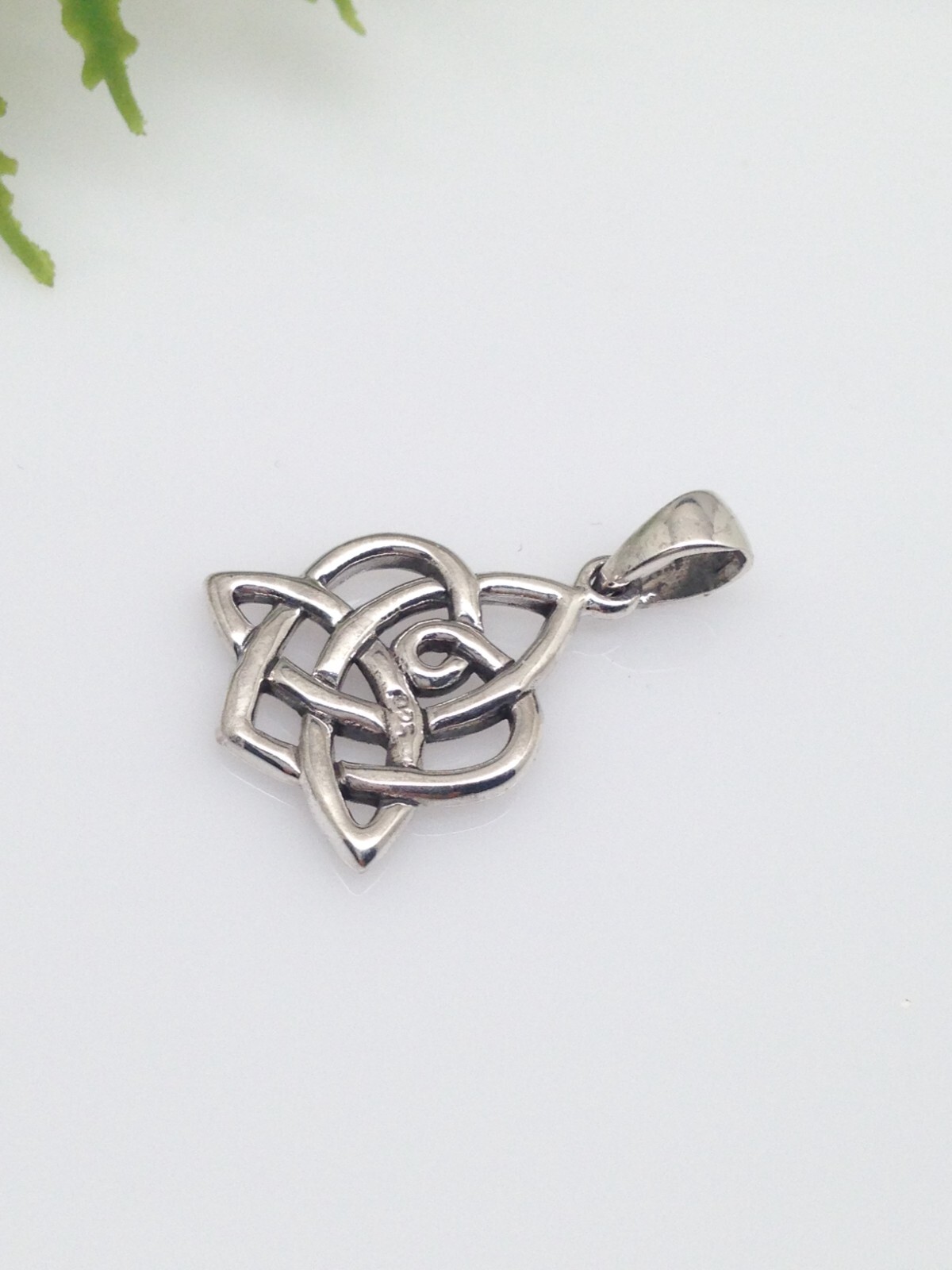 925 Sterling Silver Celtic Knot Pendant Women 16mm(0.63″)/24mm(0.94″)