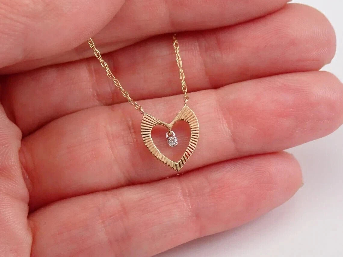 0.10Ct Round Cut Diamond Antique Heart Pendant 14K Yellow Gold Plated