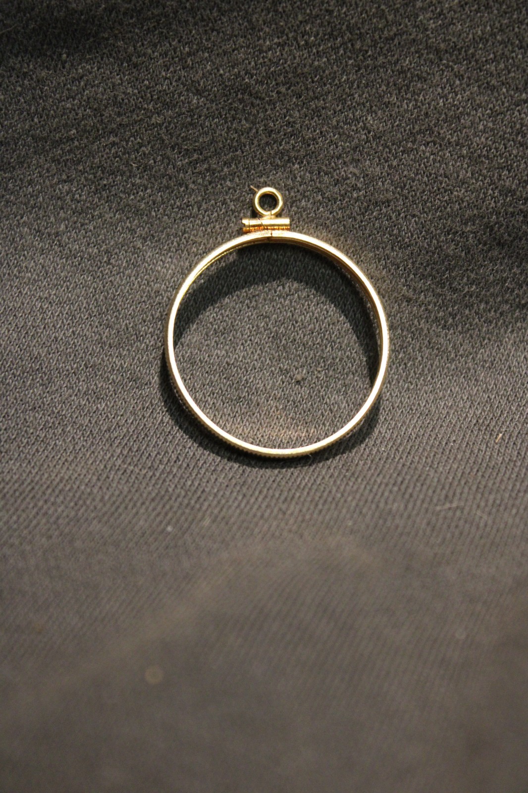14K BEZEL FOR MEXICO 20 PESO GOLD COIN. SCREW TOP / REEDED EDGE. N.O.S.!