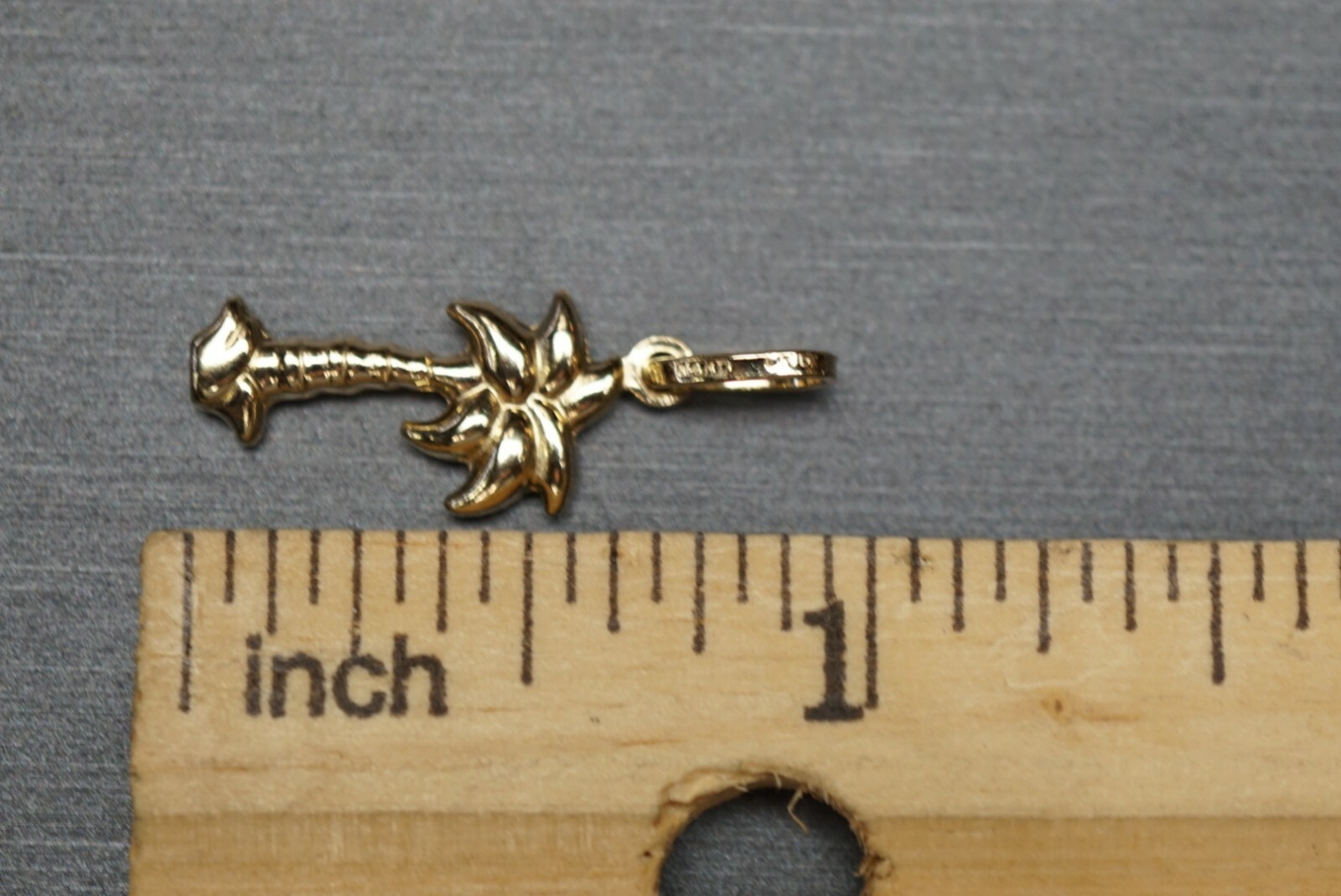 14K Solid Yellow Gold High Polished 1″ Hollow Palm Tree Charm Pendant.
