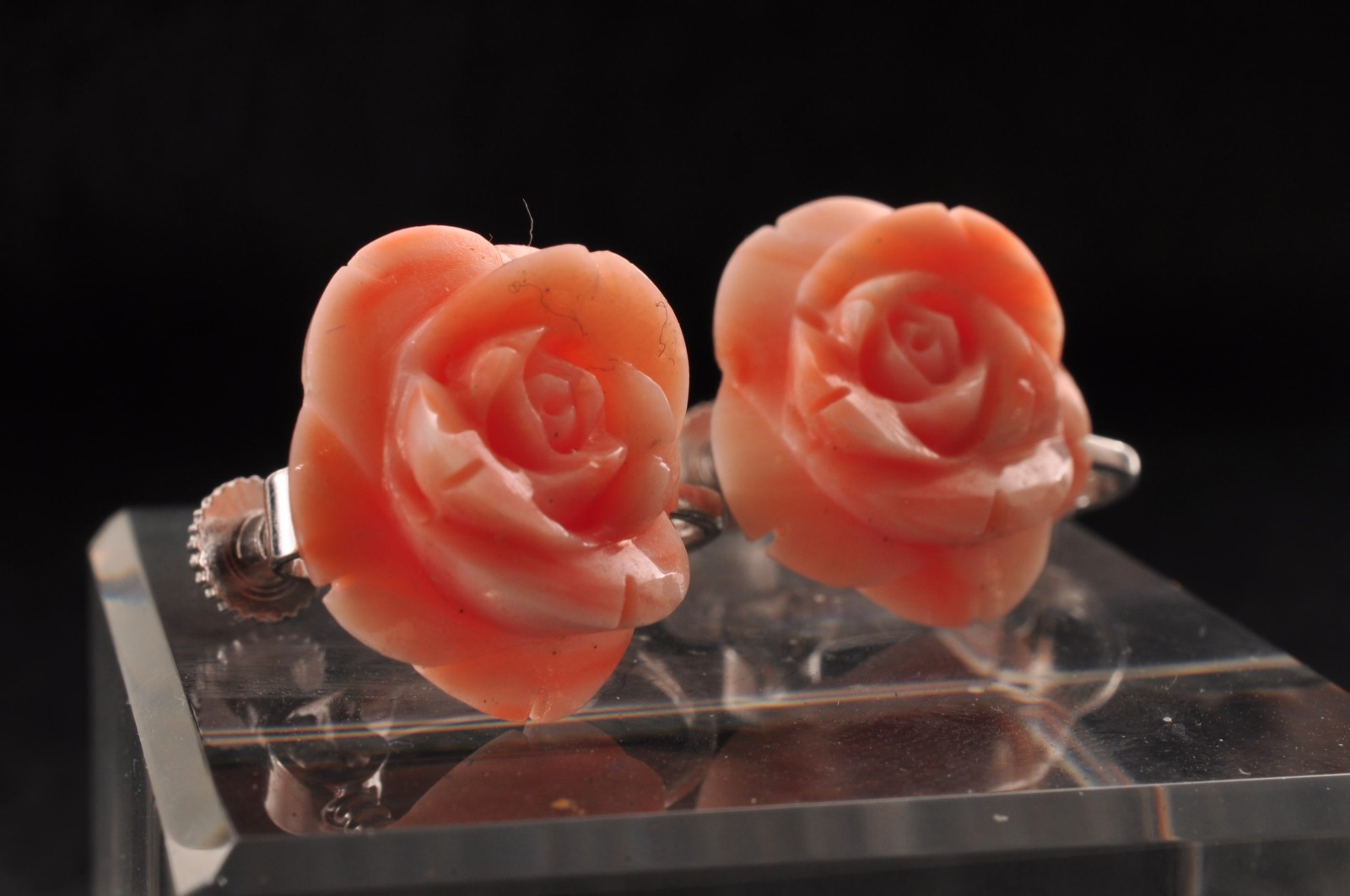 Angel skin coral Necklace and rose earrings set (17.3in 255ct) and Certificate.