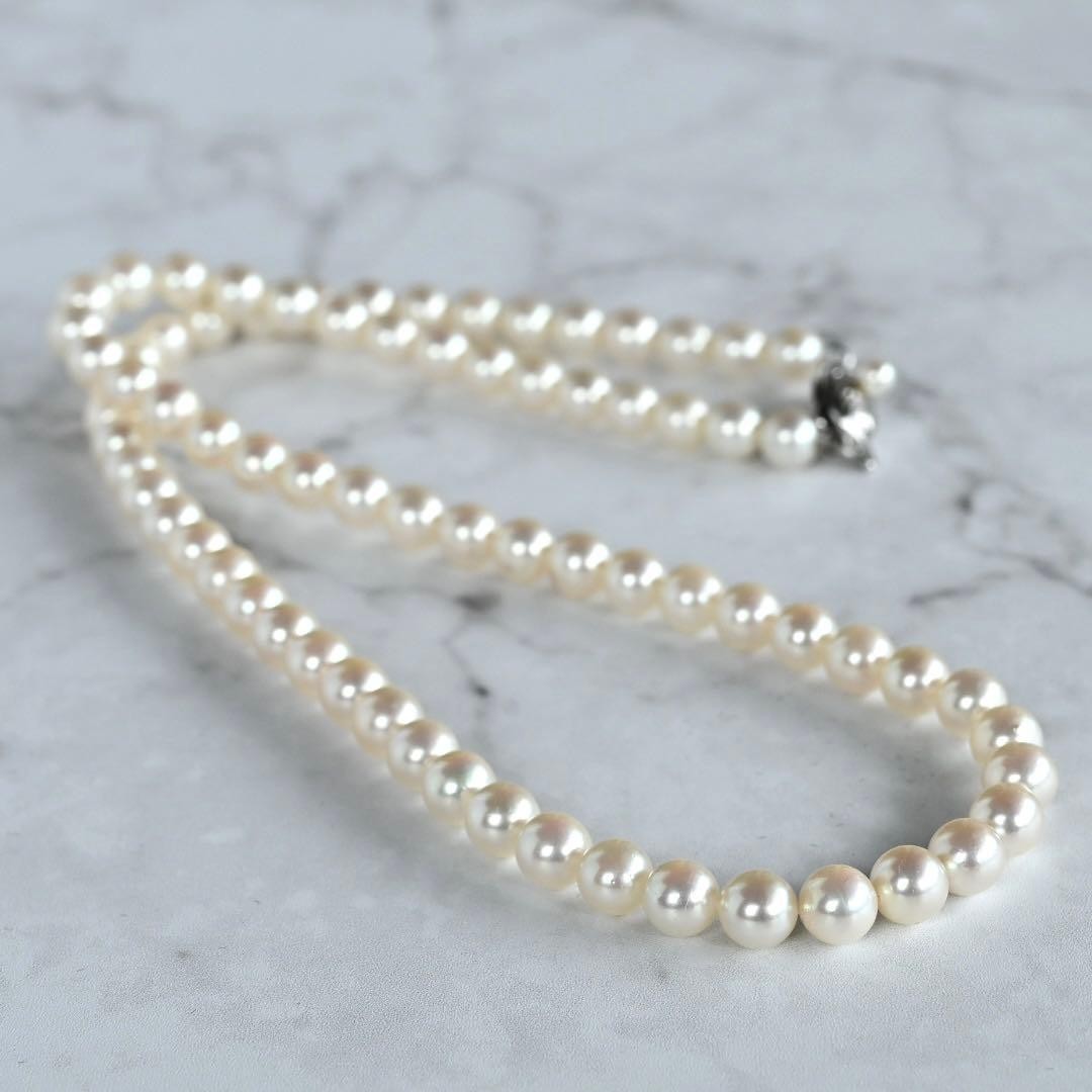 TASAKI Hanadama Grade Akoya Pearl Necklace 5.6-6.0mm 17.3in Silver Japan Boxed