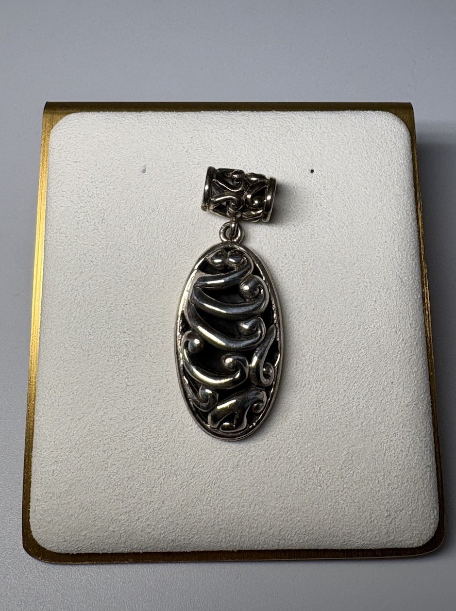 Vintage 925 Sterling Silver Oval Shape Scroll Design Pendant Unbranded