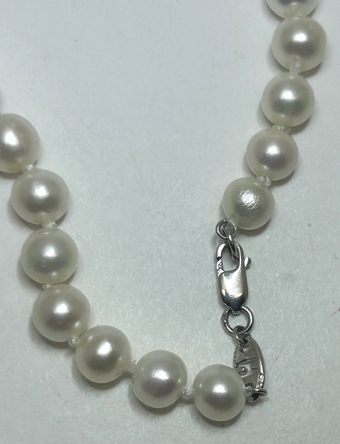 Honora White graduated Cultured Pearl Necklace.
