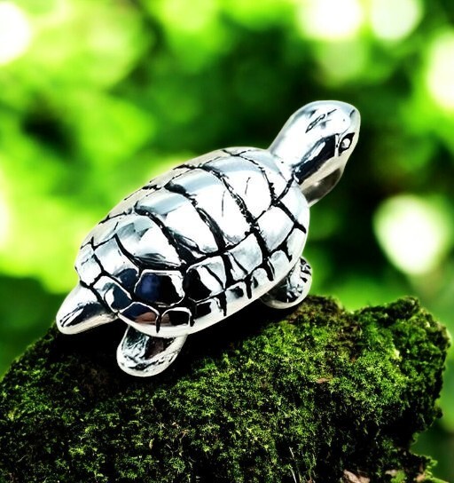 925 Sterling Silver Lightweight Turtle Pendant Necklace Chain Sold Separate 1626