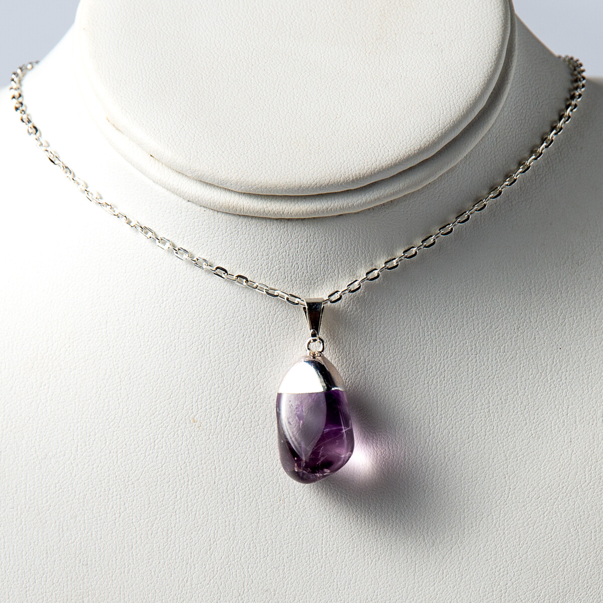 Fashion Purple Polished Amethyst Natural Crystal Necklace Pendant and Chain Gem