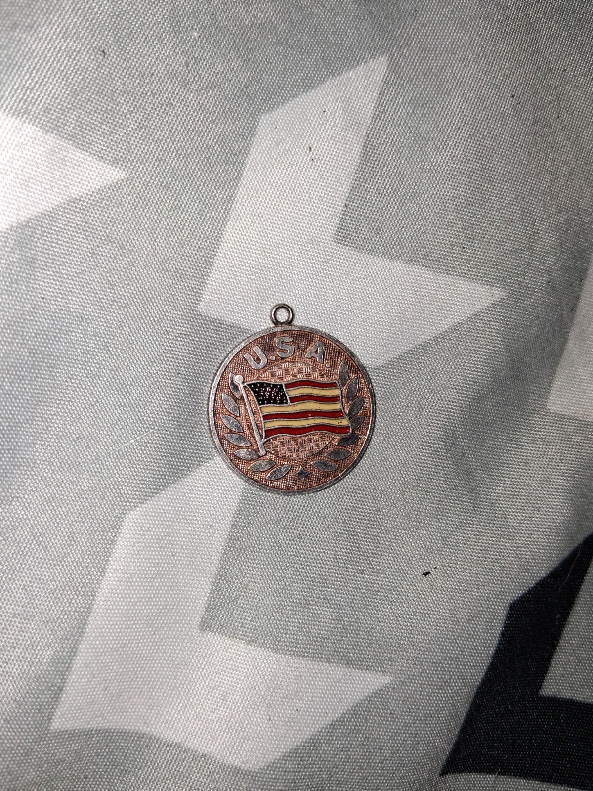 Vintage Sterling Silver USA American Flag Pendant Medal Patriotic Design 4.3g