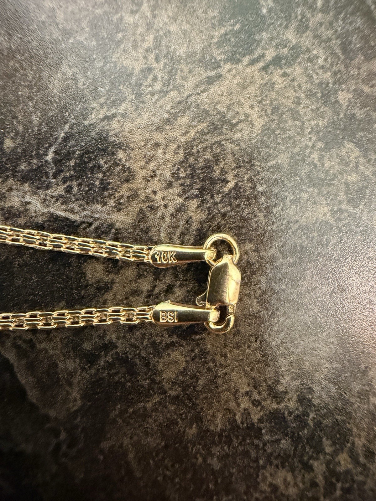 New Sparkling 10k Gold 22”, 1.6mm Bismark Link Chain