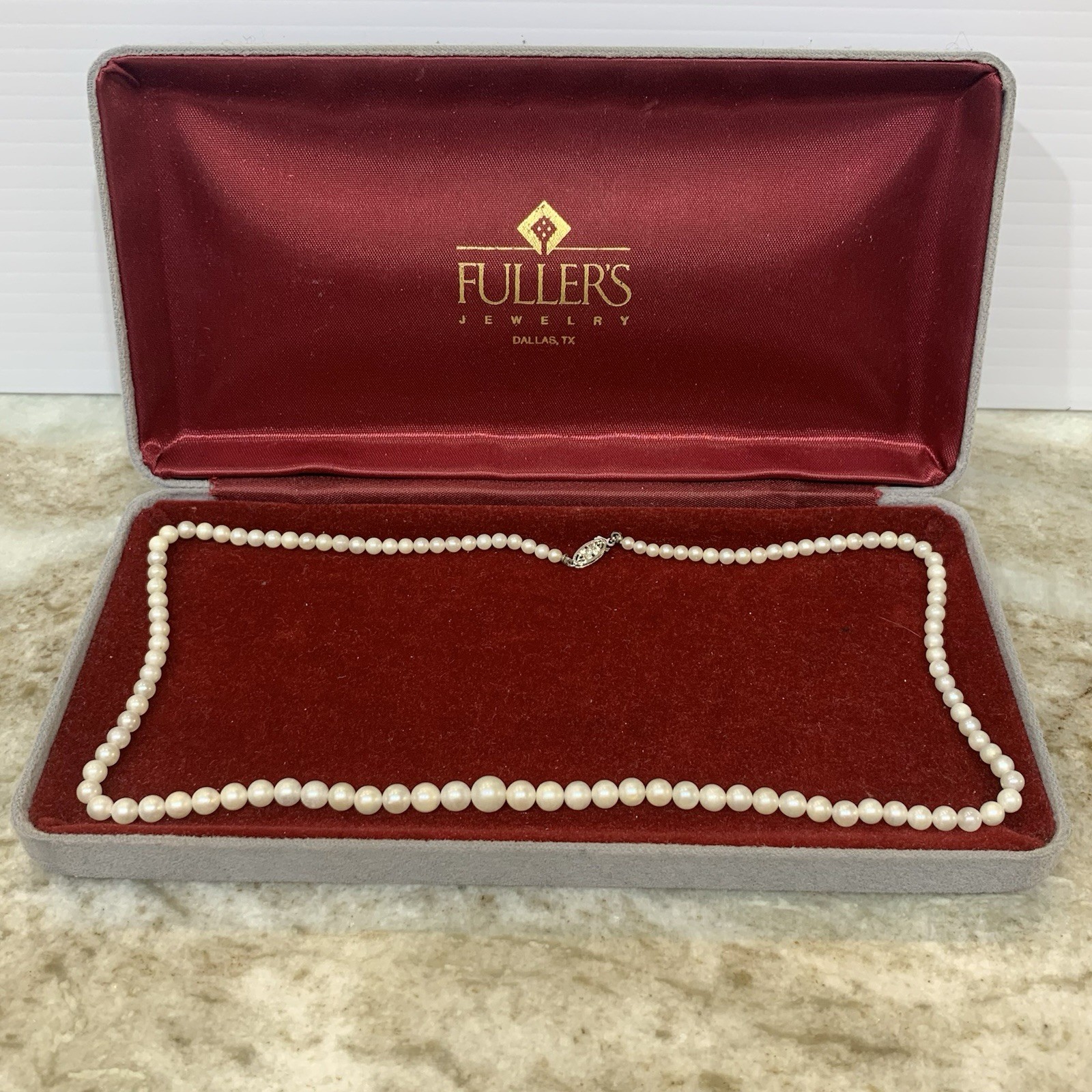 VTG Akoya PEARL NECKLACE 10kWG Saltwater Graduated Strand White Lustrous AAA 21”