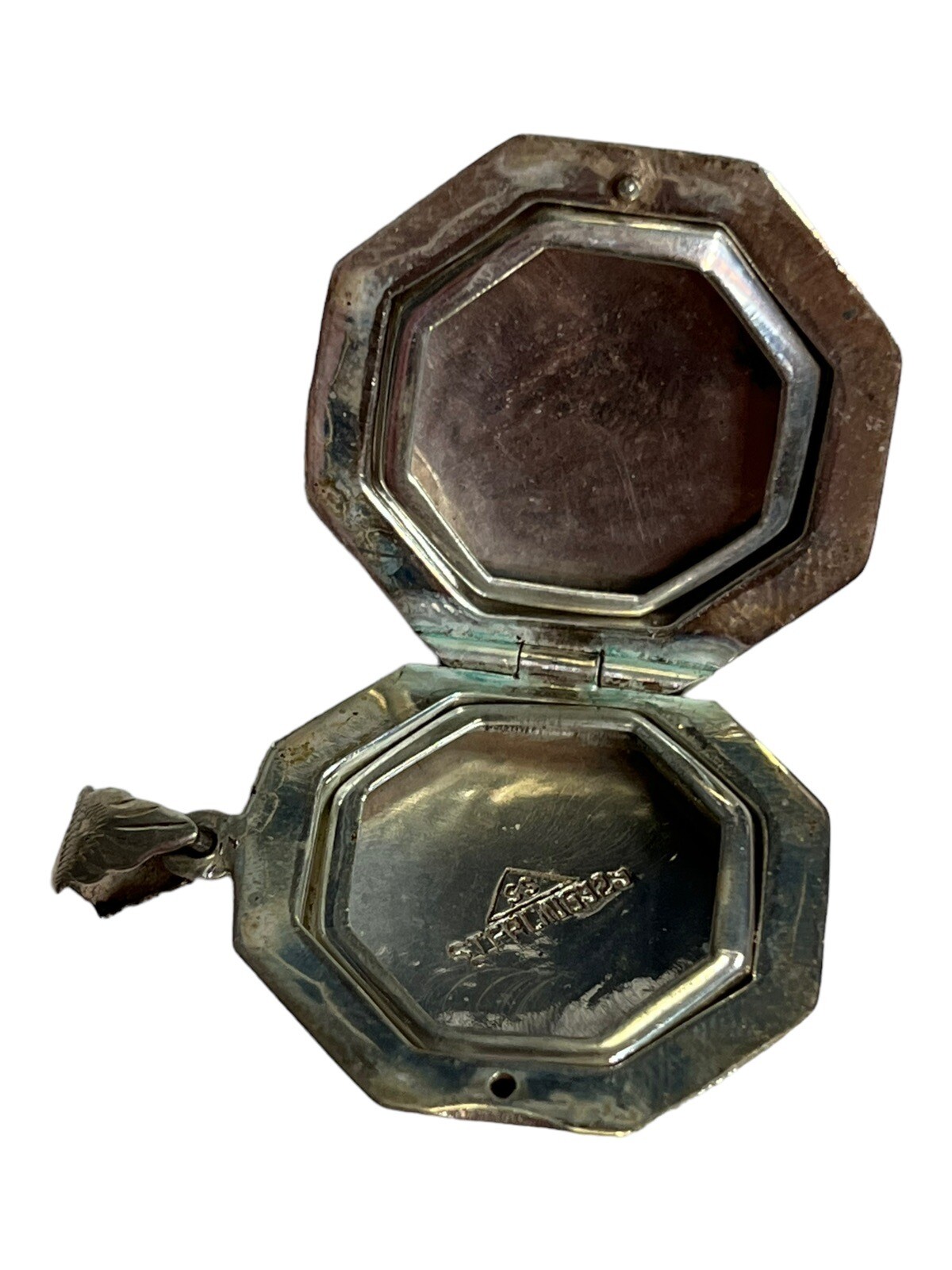 Sterling Silver Etched Octagon Shaped Photo Locket Pendant 9.87 Grams