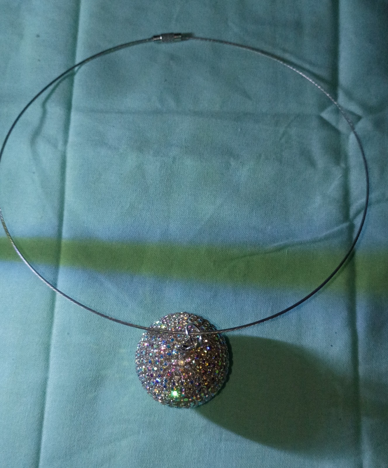 BIG CRYSTAL PAVE BALL PENDANT, ” NEW” 😍😍😍 ON A WIRE NECKLACE,SCREW CLASP !!!