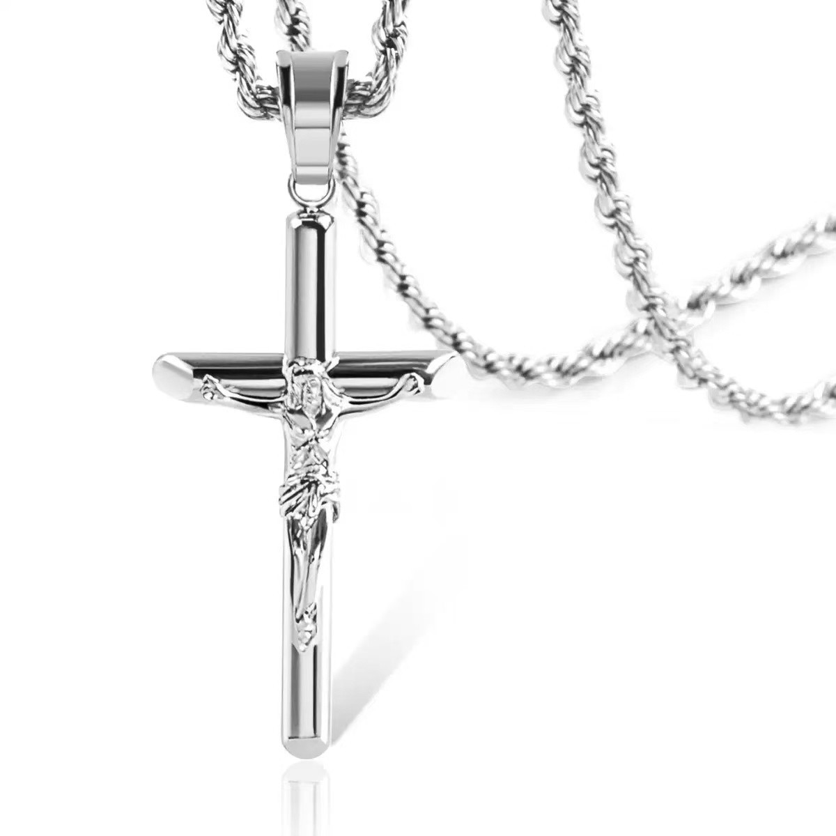 Cut D/VVS1 cross pendant necklace, 14K gold finish. White and gold.